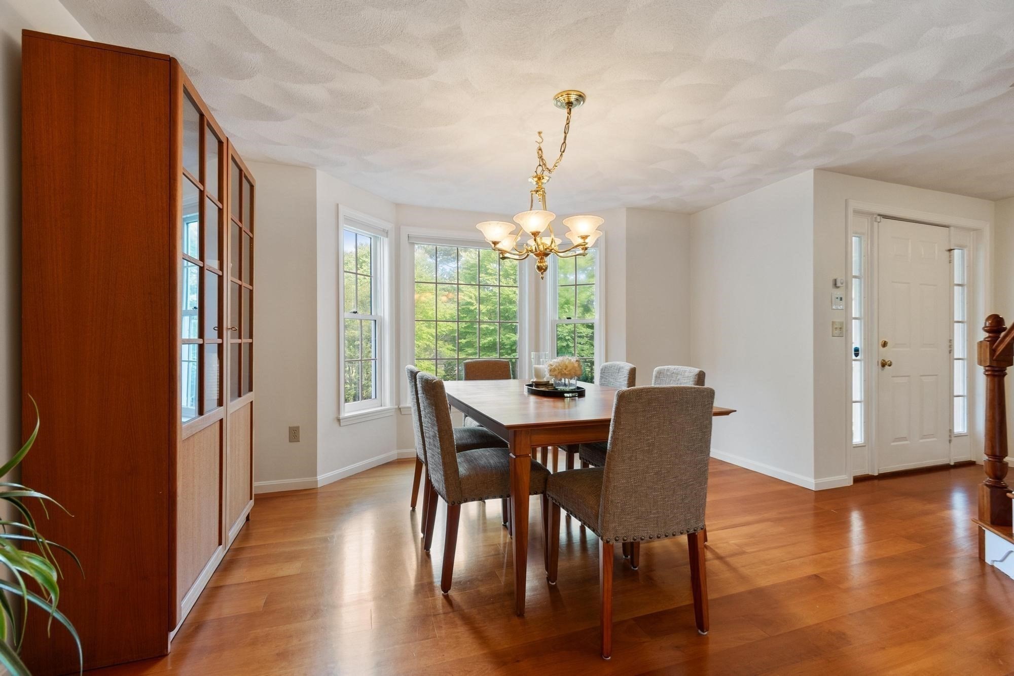 27 Vose Hill Road Property Photo 10
