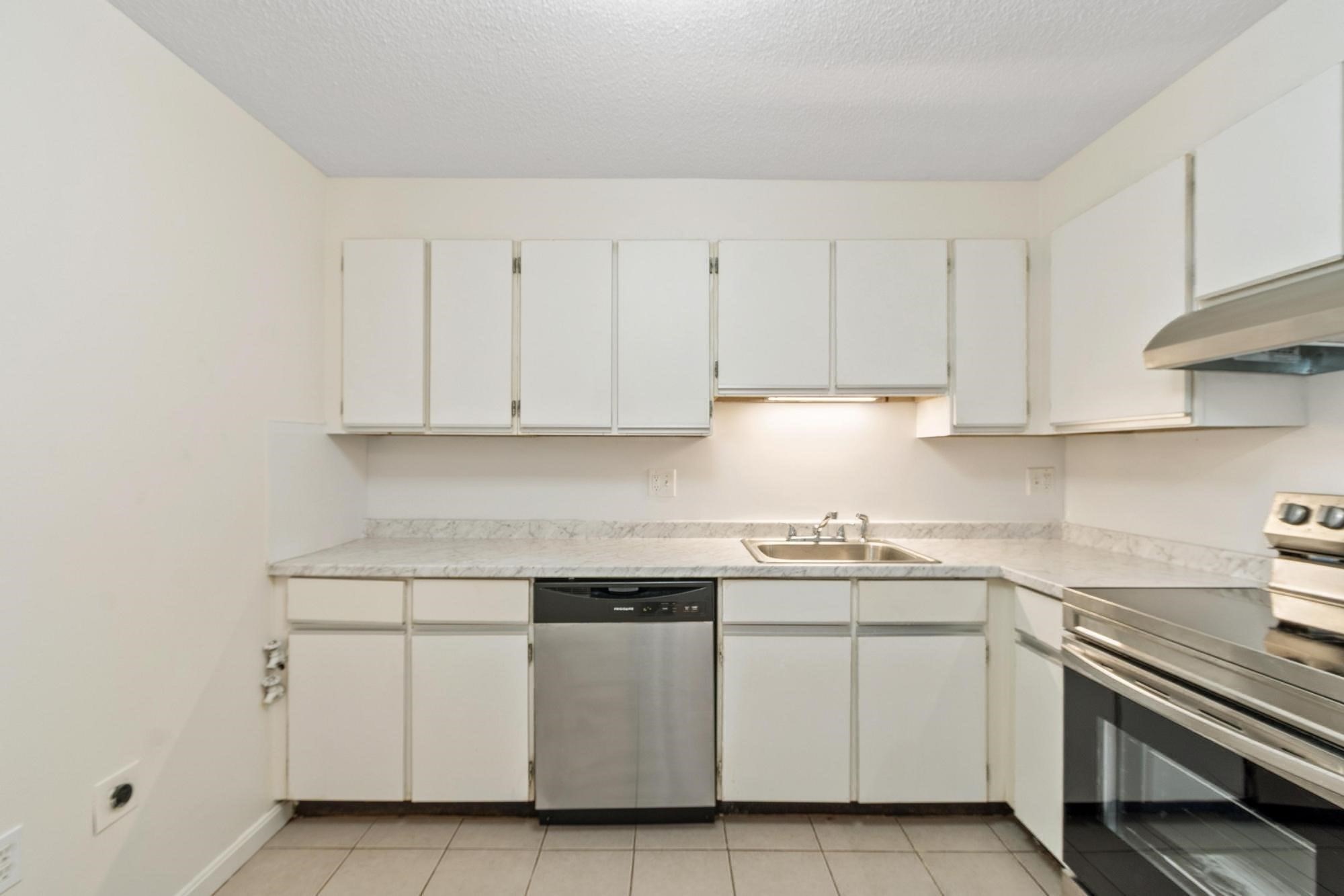 406-u 301 Broadway # 301 Property Photo 6