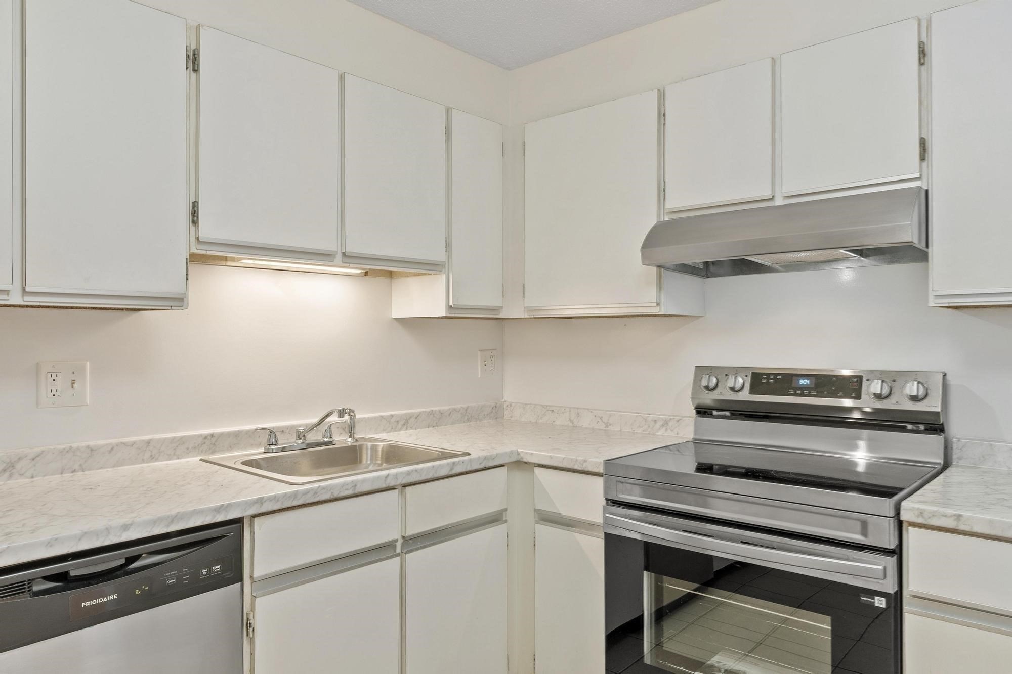 406-u 301 Broadway # 301 Property Photo 7