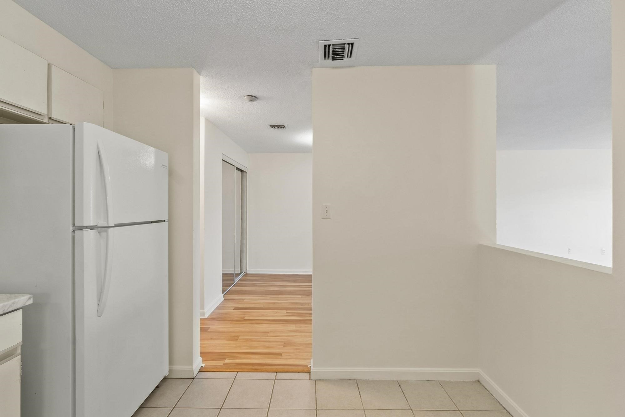 406-u 301 Broadway # 301 Property Photo 8