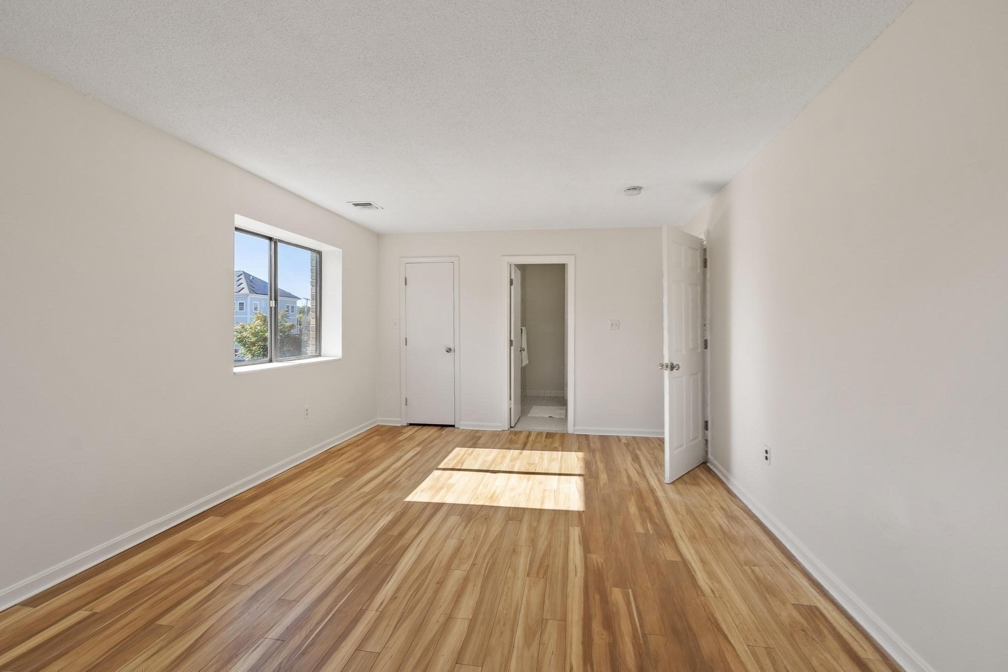 406-u 301 Broadway # 301 Property Photo 14