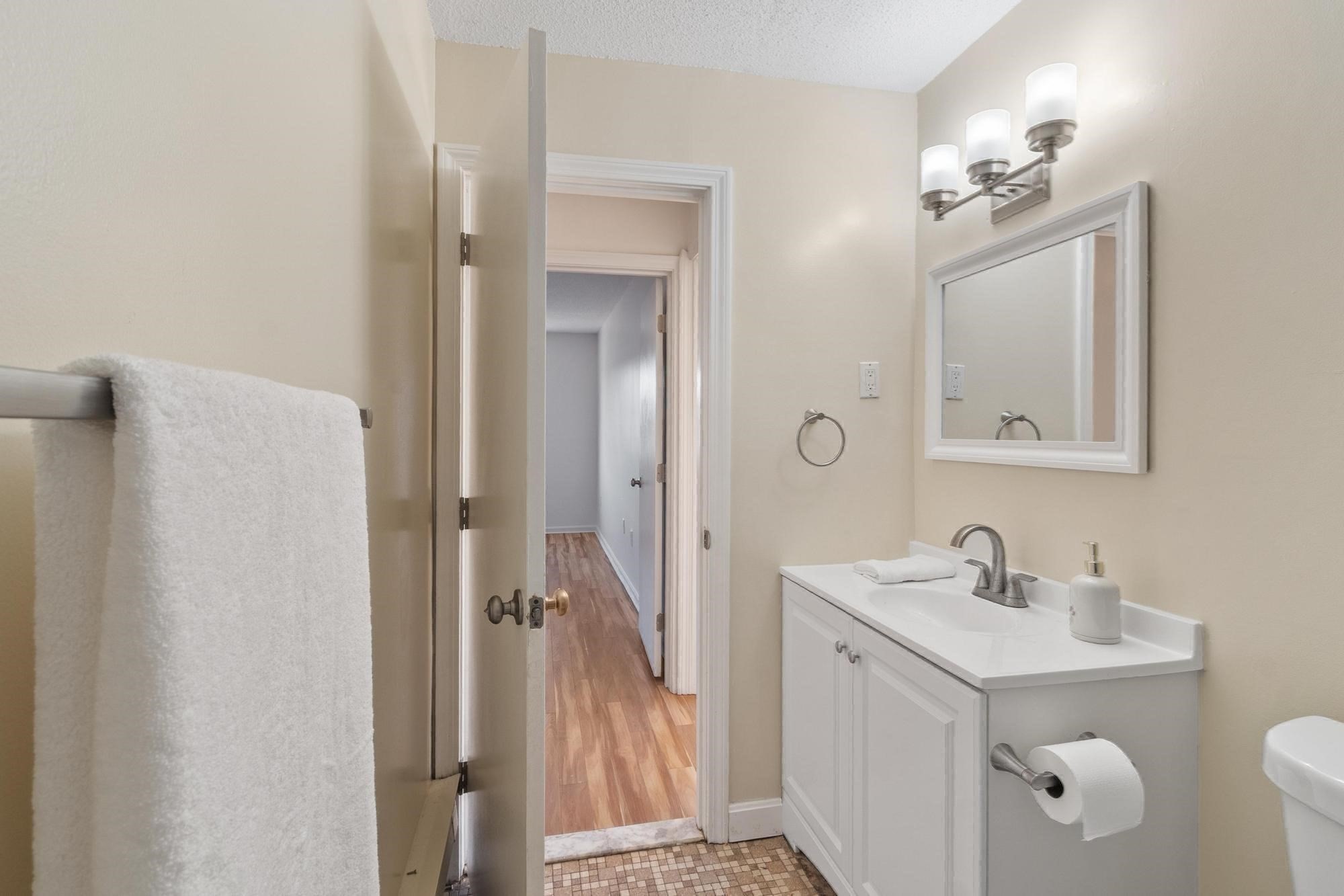406-u 301 Broadway # 301 Property Photo 18