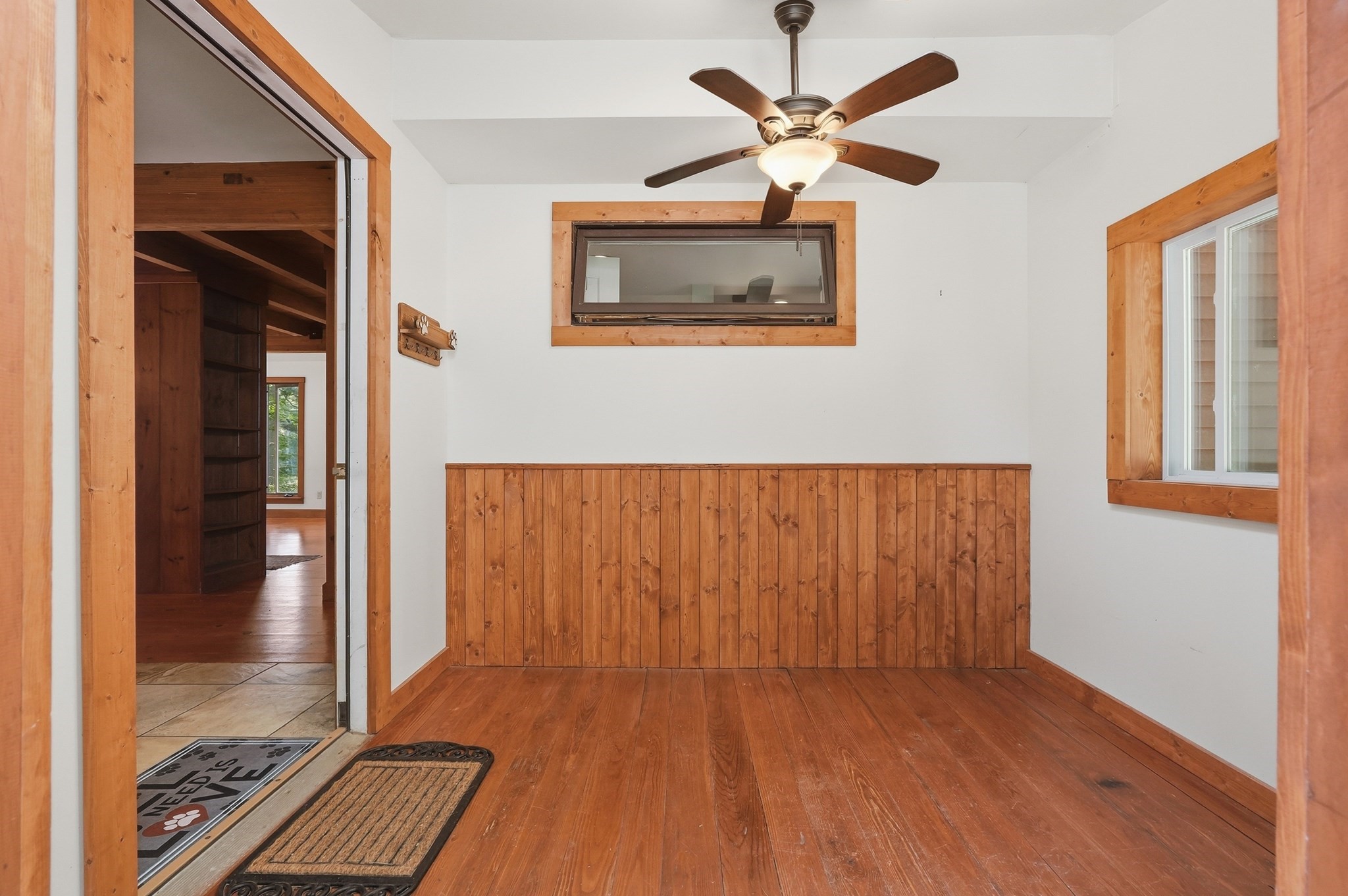 488 White Rd Property Photo 3