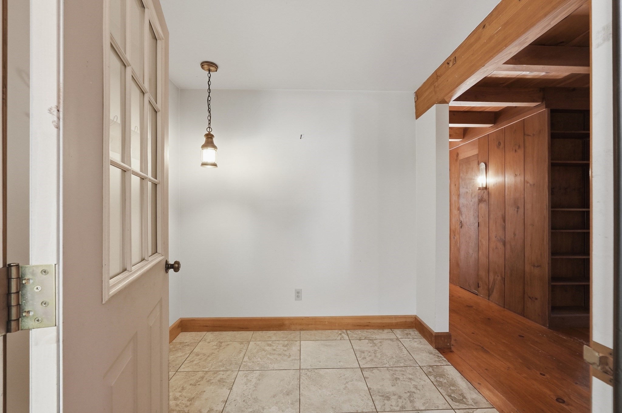 488 White Rd Property Photo 5