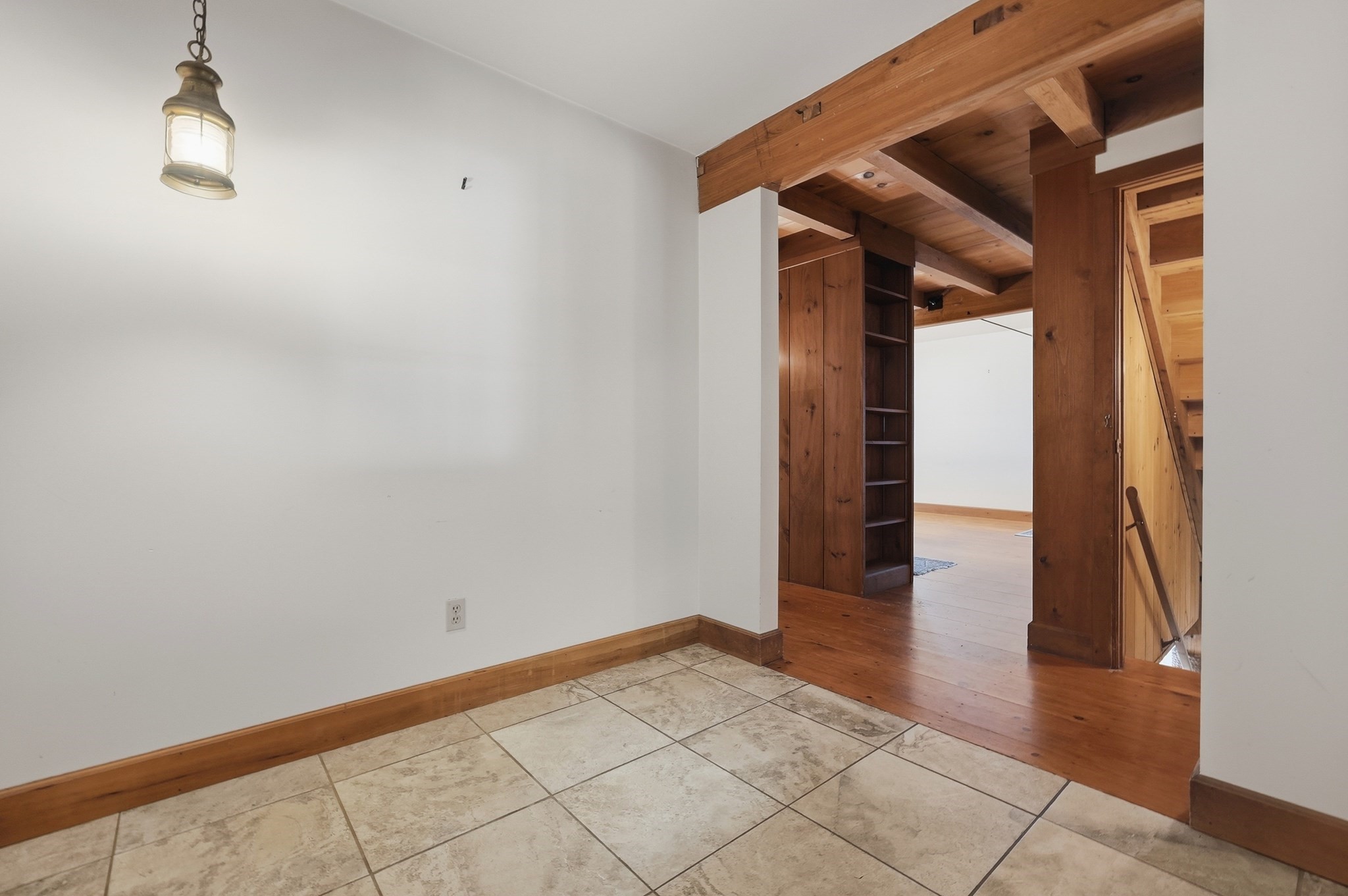 488 White Rd Property Photo 8