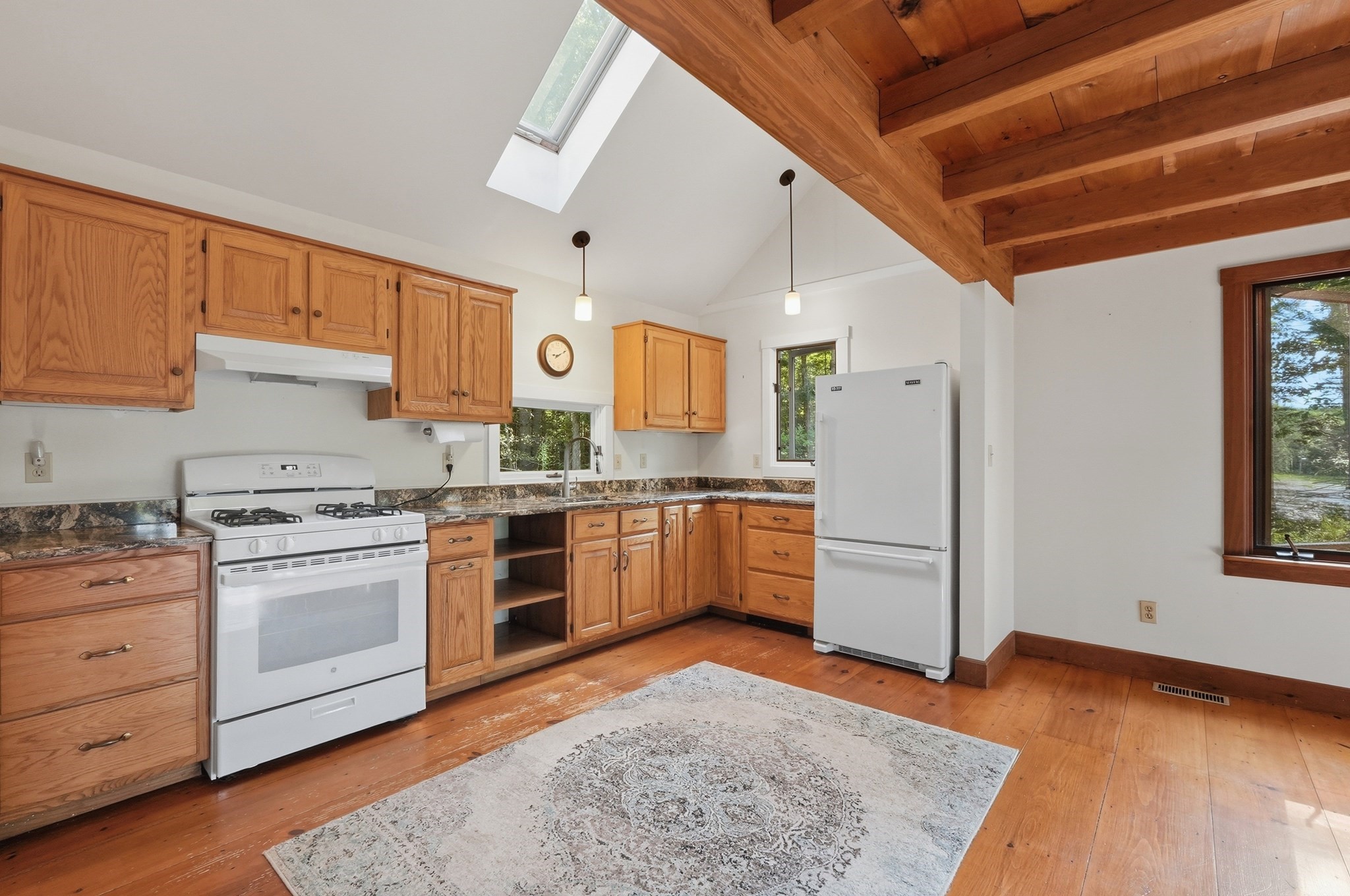 488 White Rd Property Photo 11