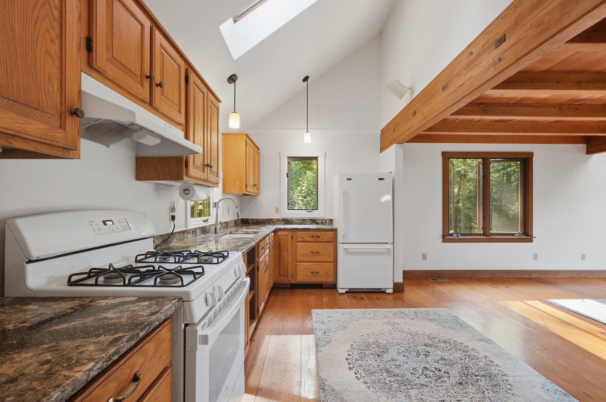 488 White Rd Property Photo 12