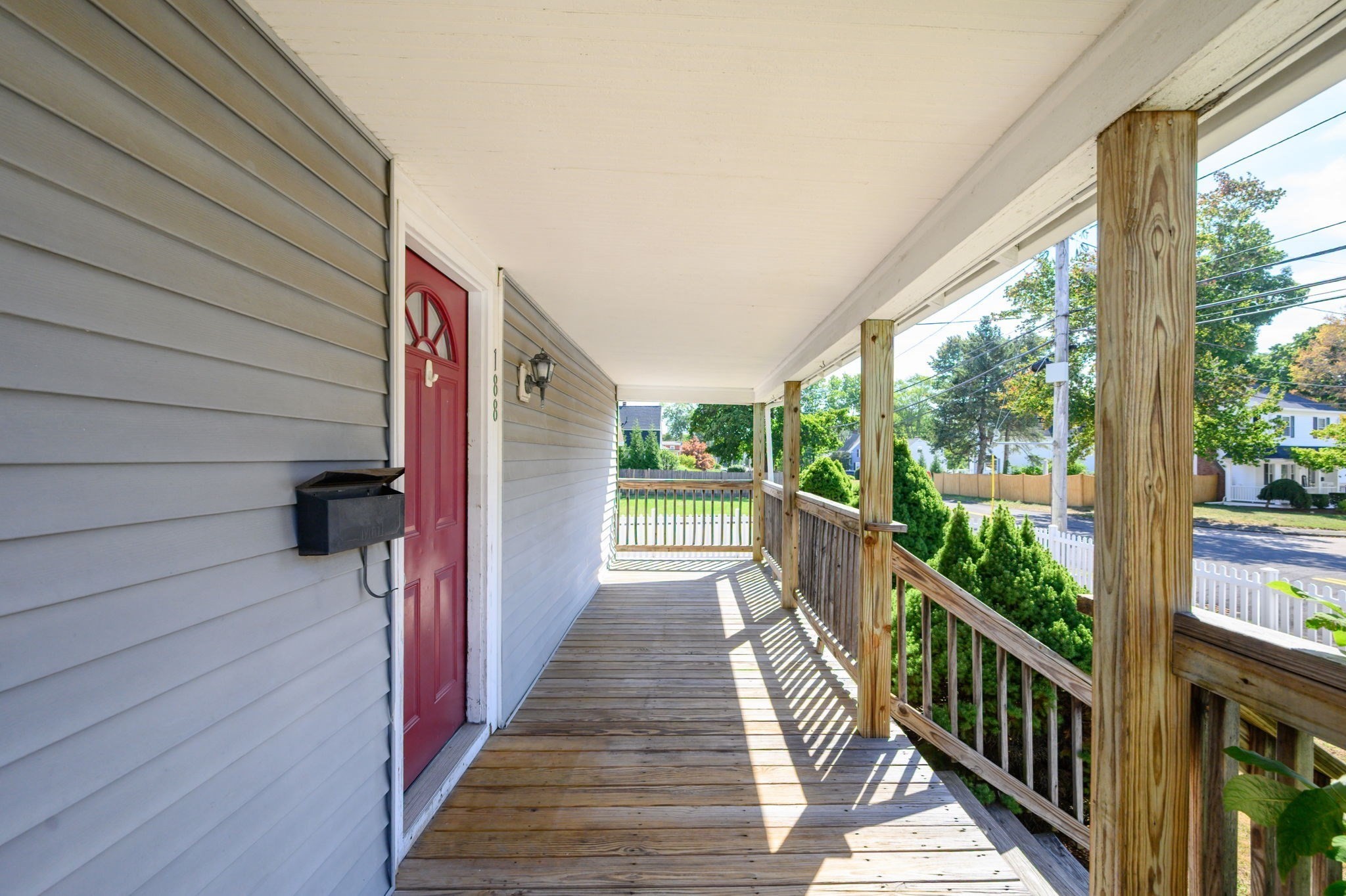 188 Central St Property Photo 5