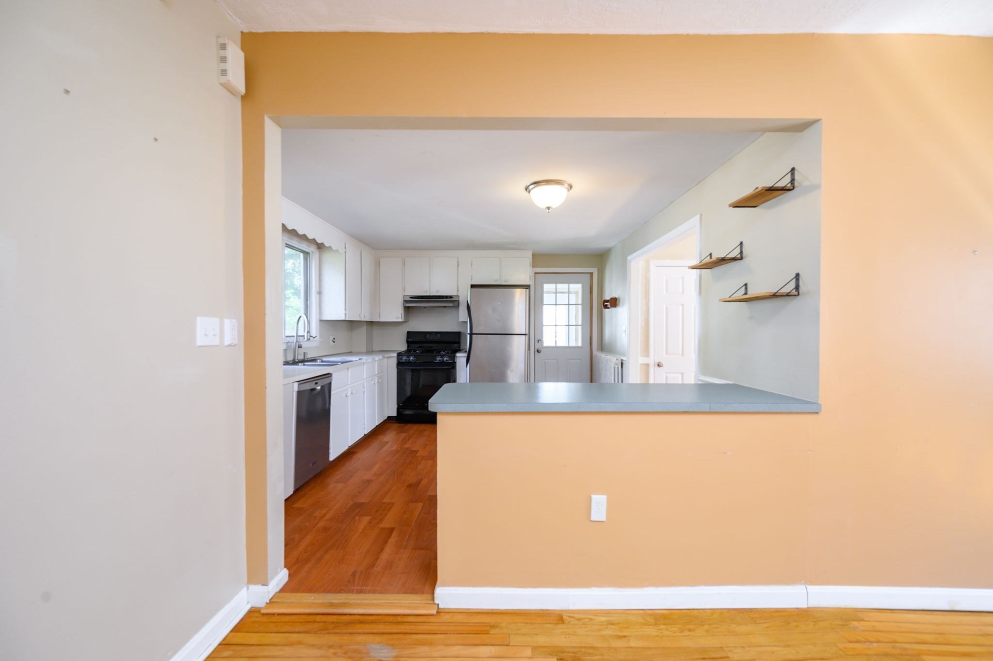 188 Central St Property Photo 9