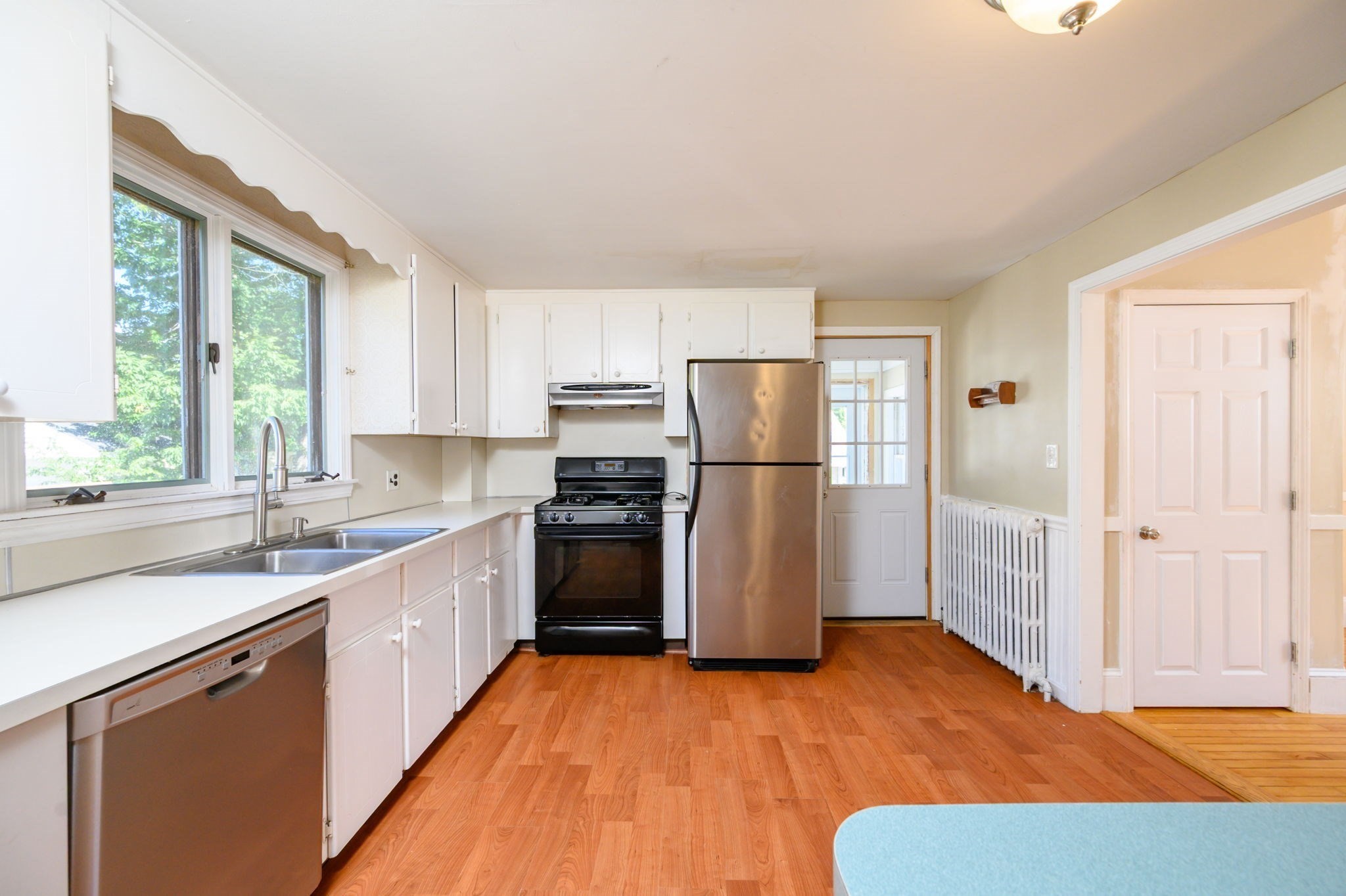 188 Central St Property Photo 10