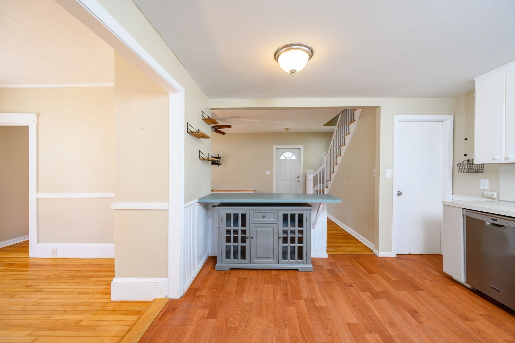 188 Central St Property Photo 12