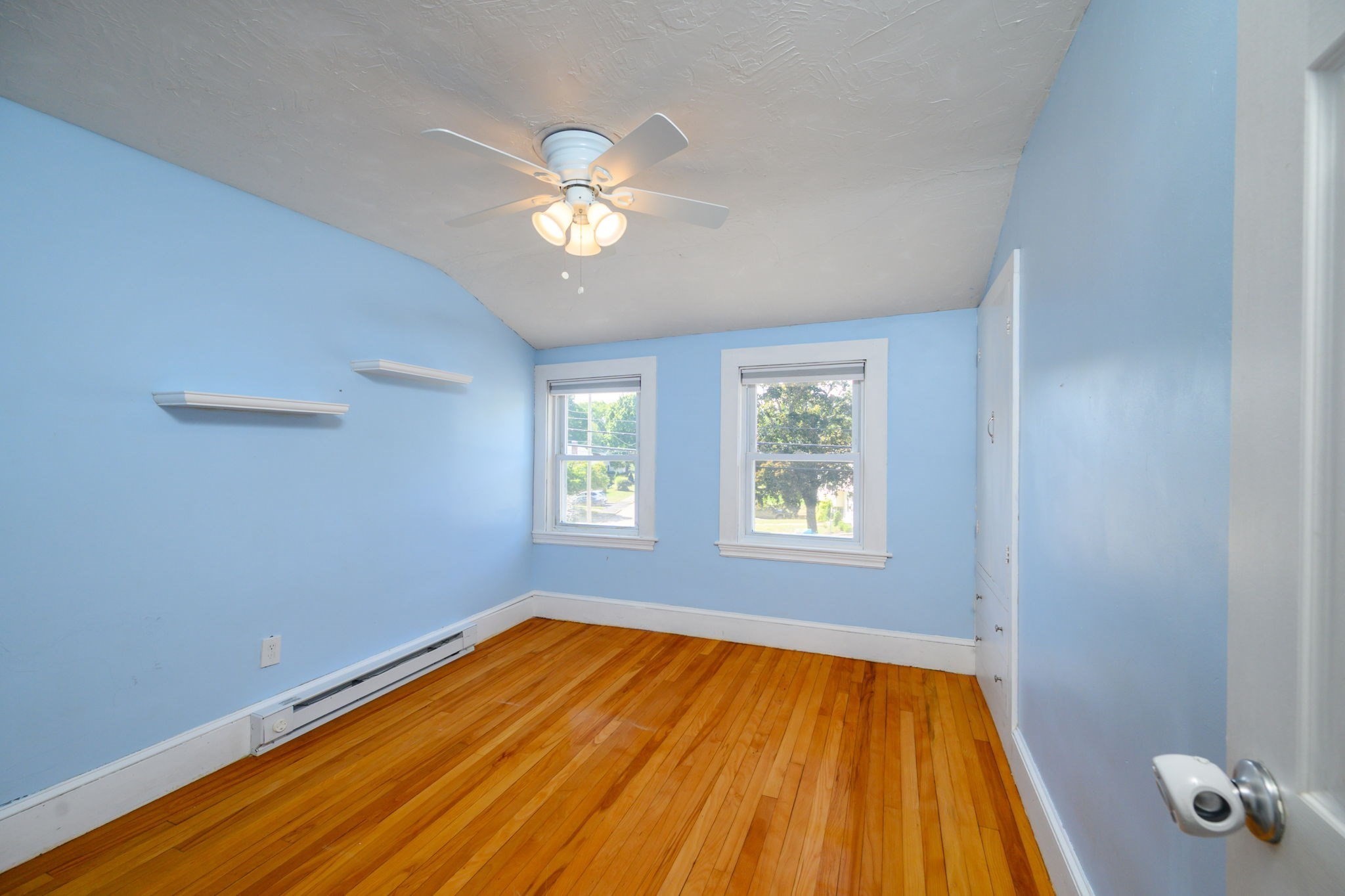 188 Central St Property Photo 16