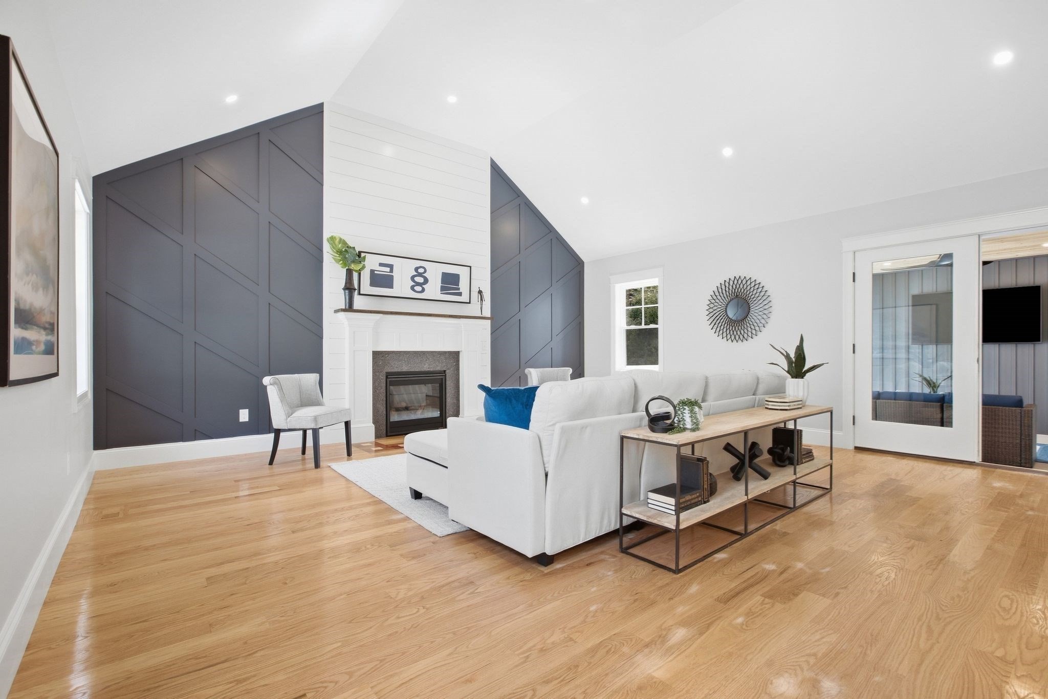 11 Lexington St Property Photo 16