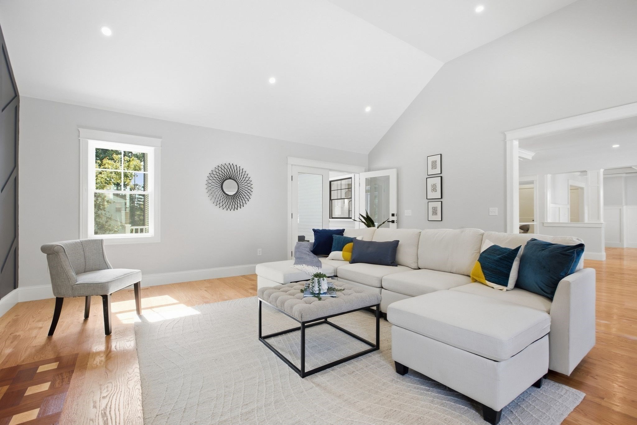 11 Lexington St Property Photo 18