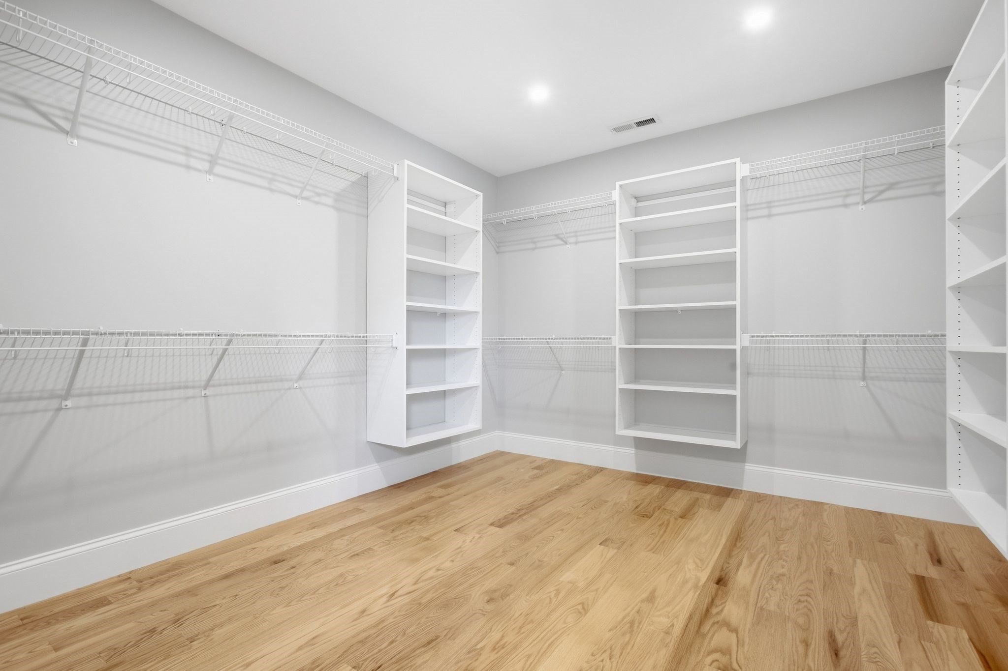 11 Lexington St Property Photo 23