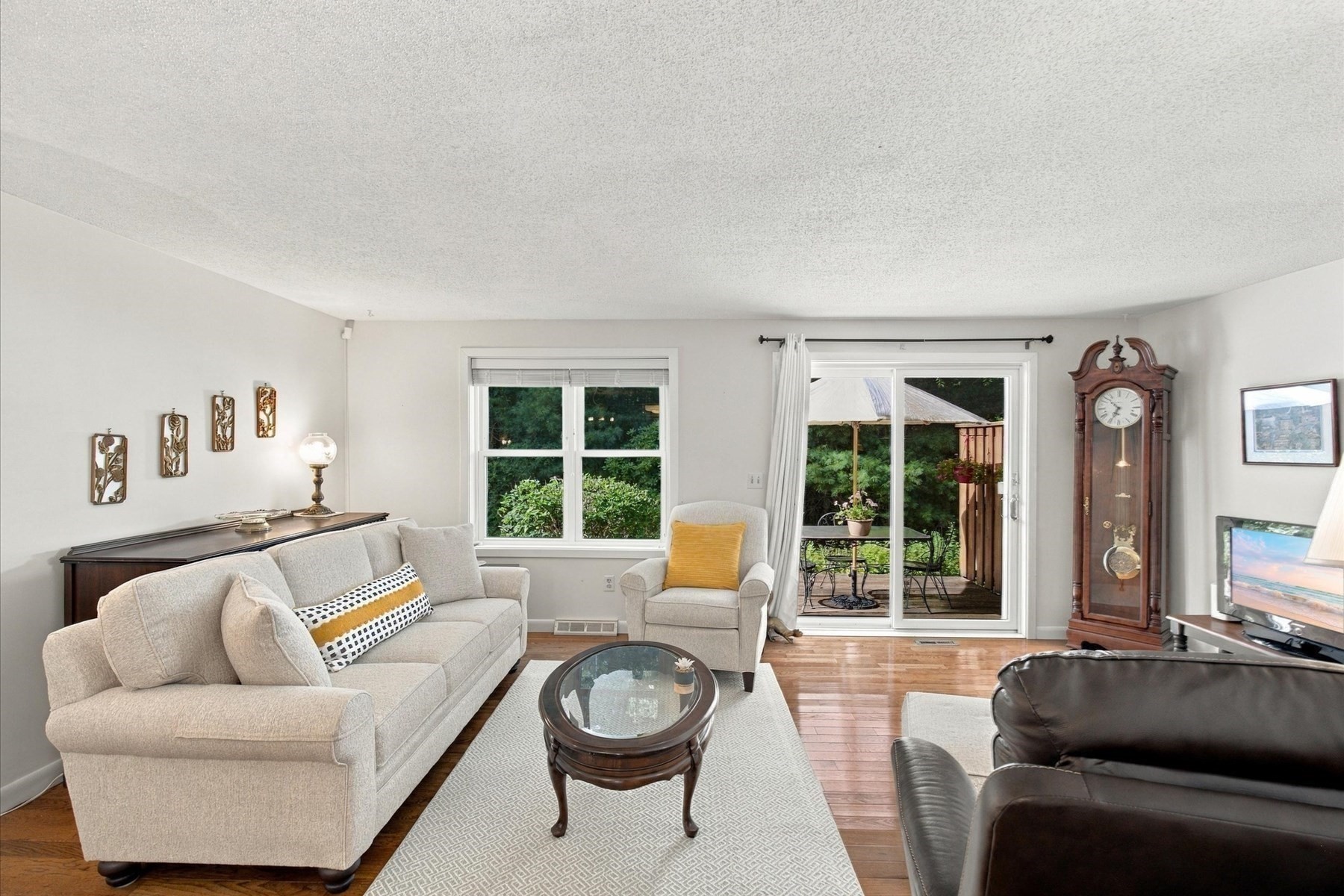 53 Southpoint Dr # H Property Photo 10