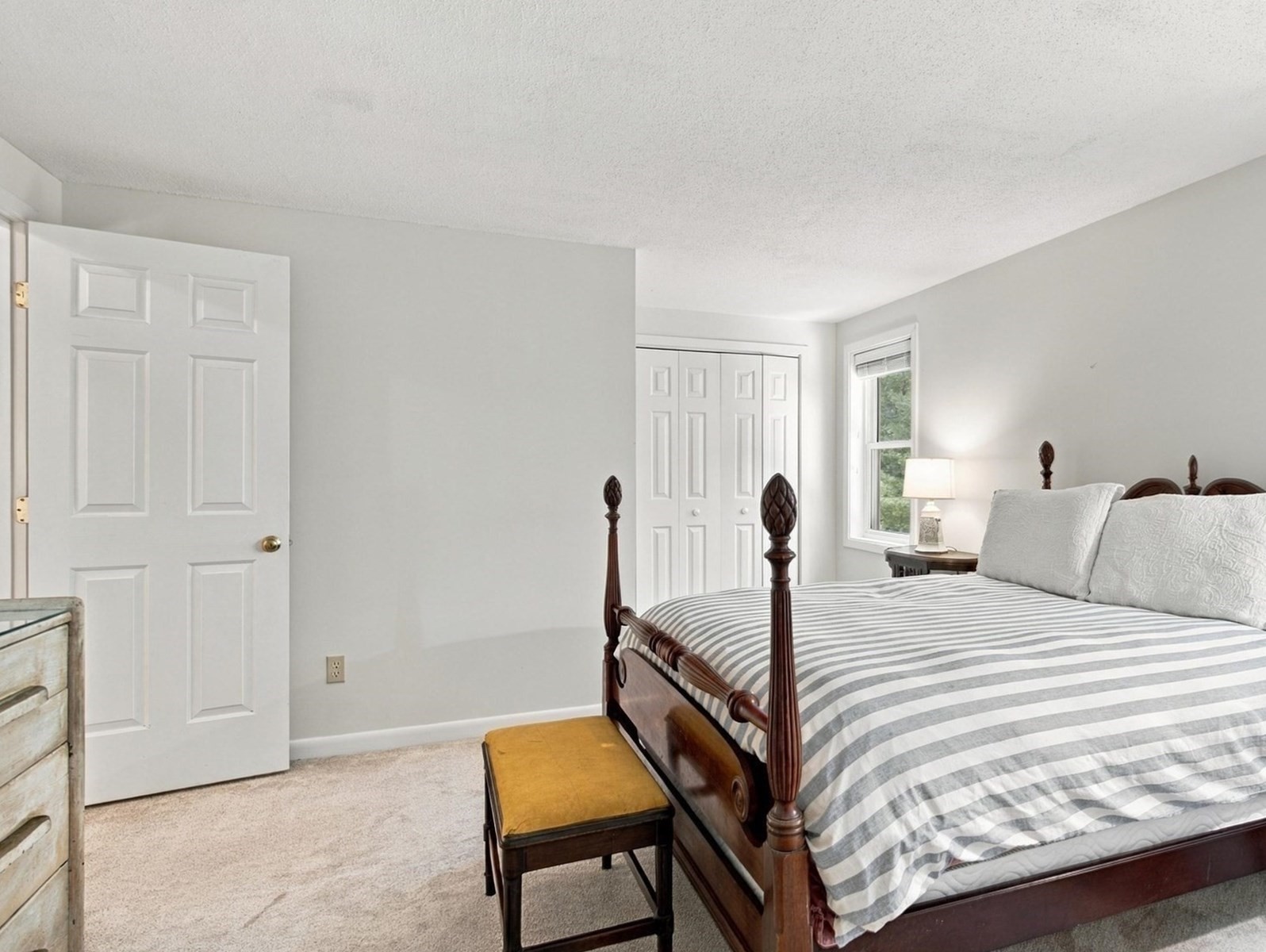 53 Southpoint Dr # H Property Photo 14
