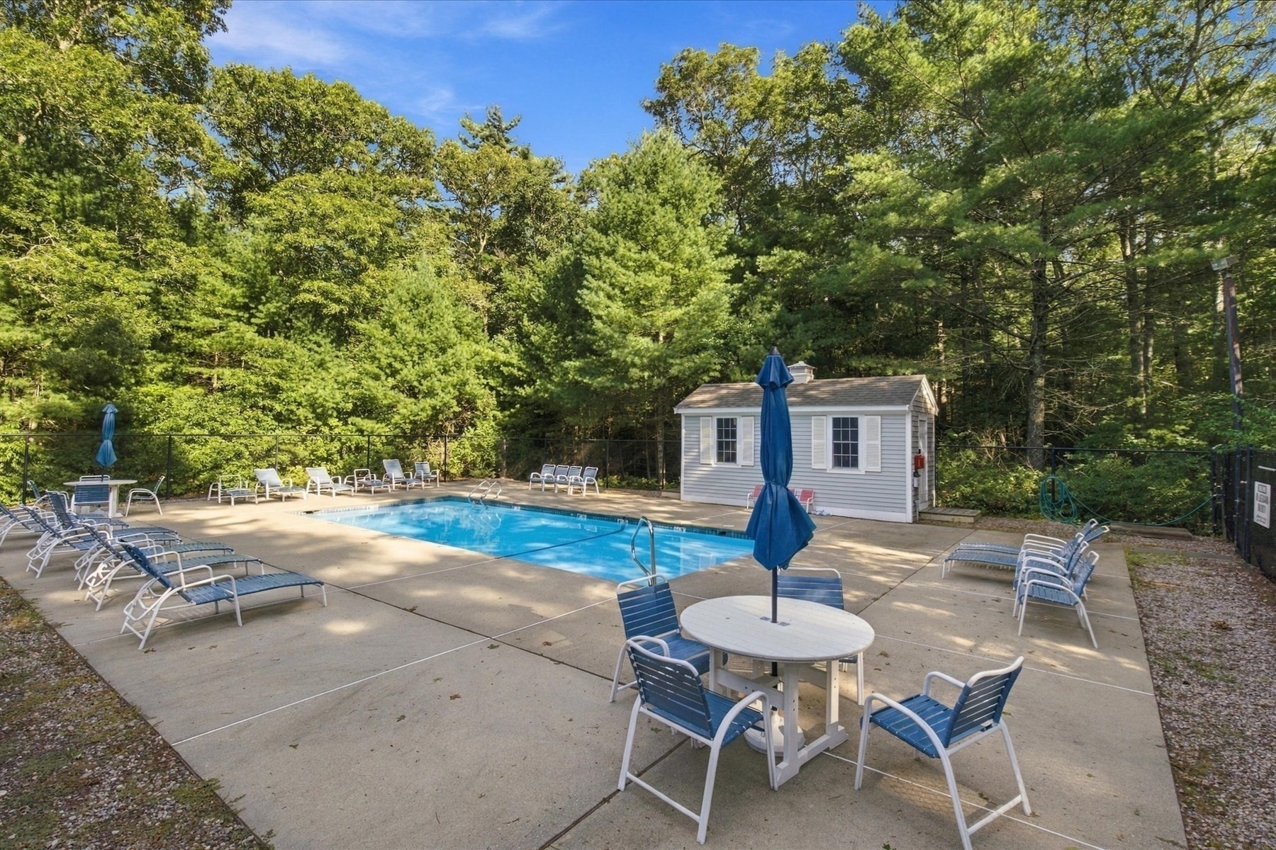 53 Southpoint Dr # H Property Photo 24