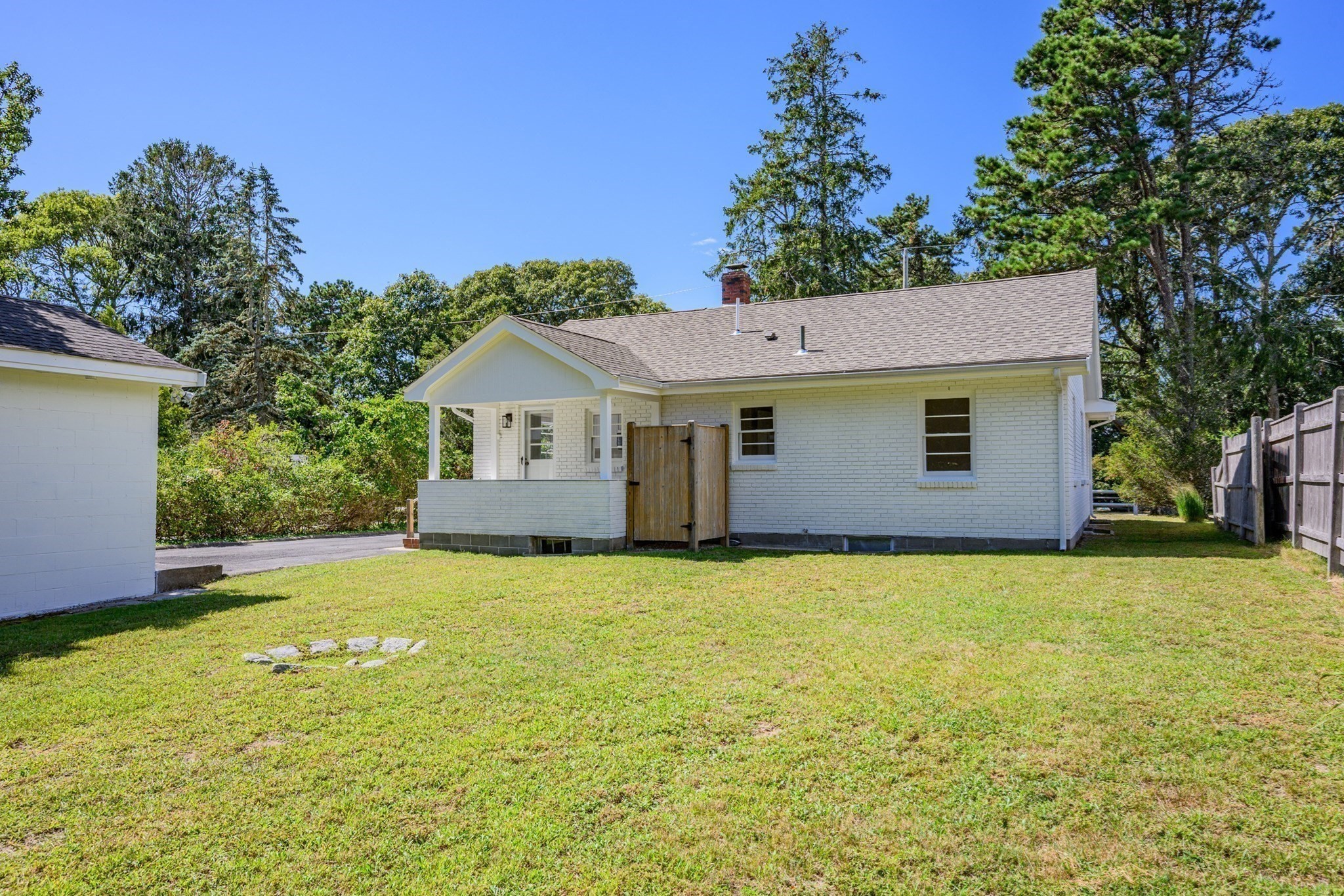 129 Belmont Property Photo 35
