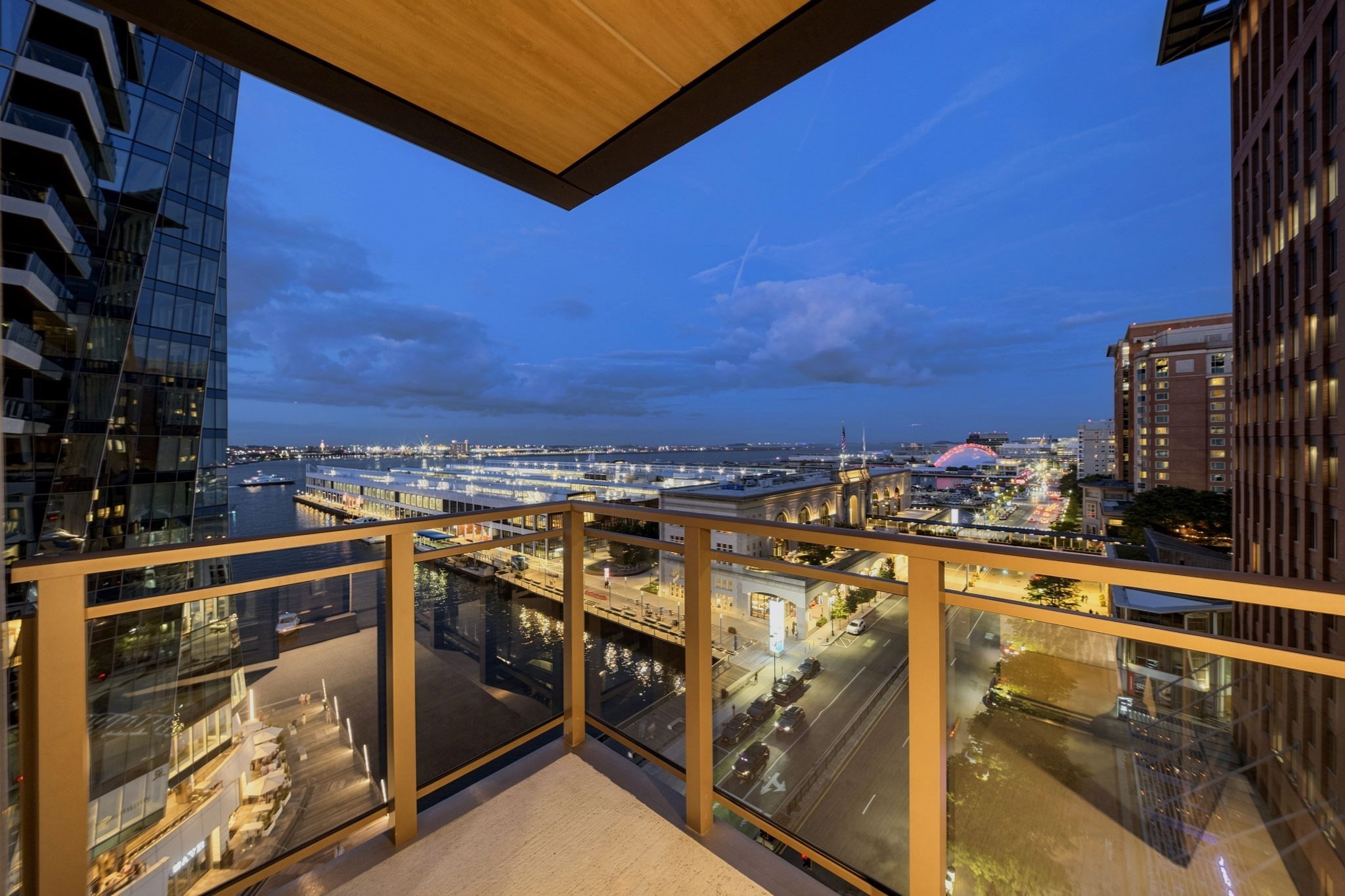 133 Seaport Blvd # 1122 Property Photo 6