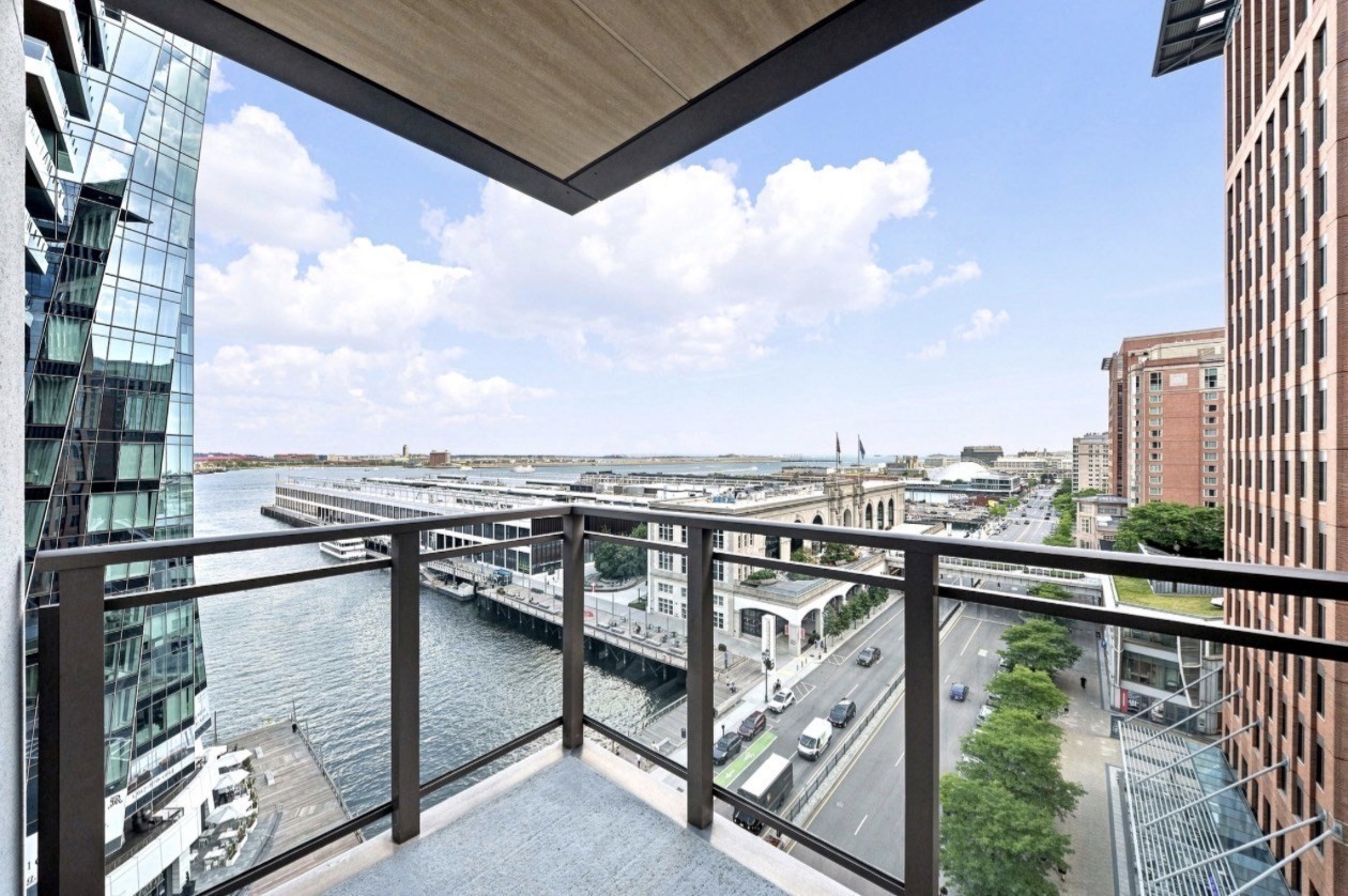 133 Seaport Blvd # 1122 Property Photo 7