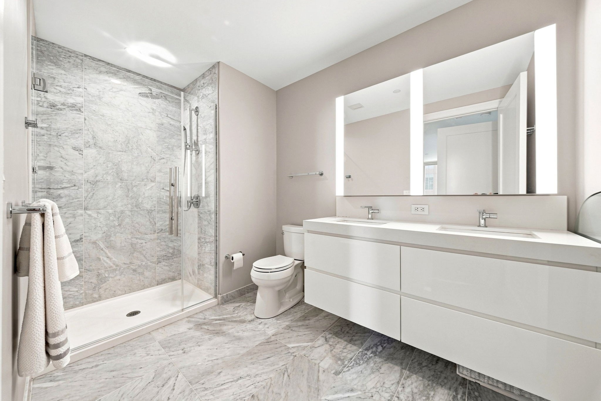133 Seaport Blvd # 1122 Property Photo 21