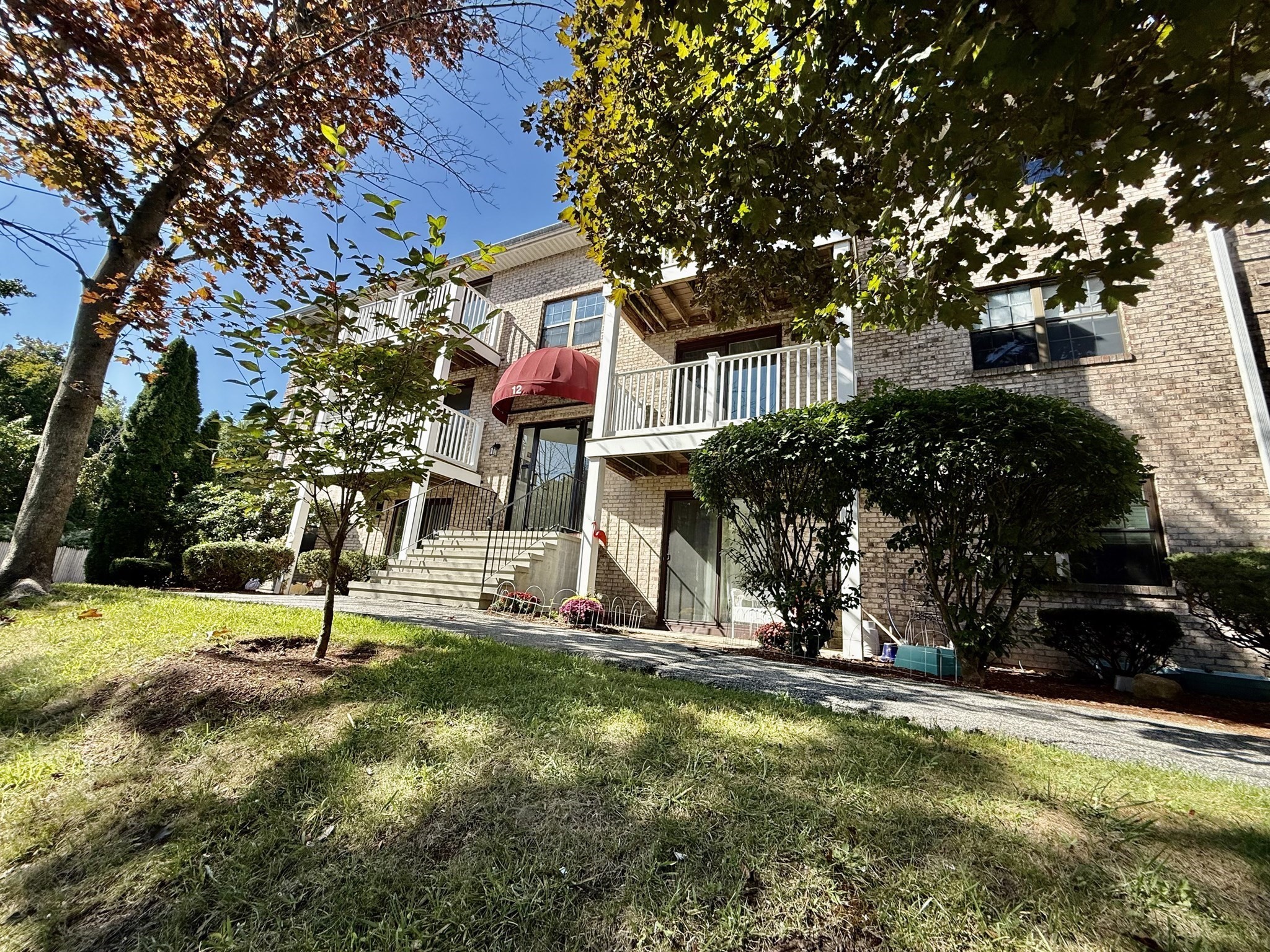 12 Kenmar Drive # 87 Property Photo 3