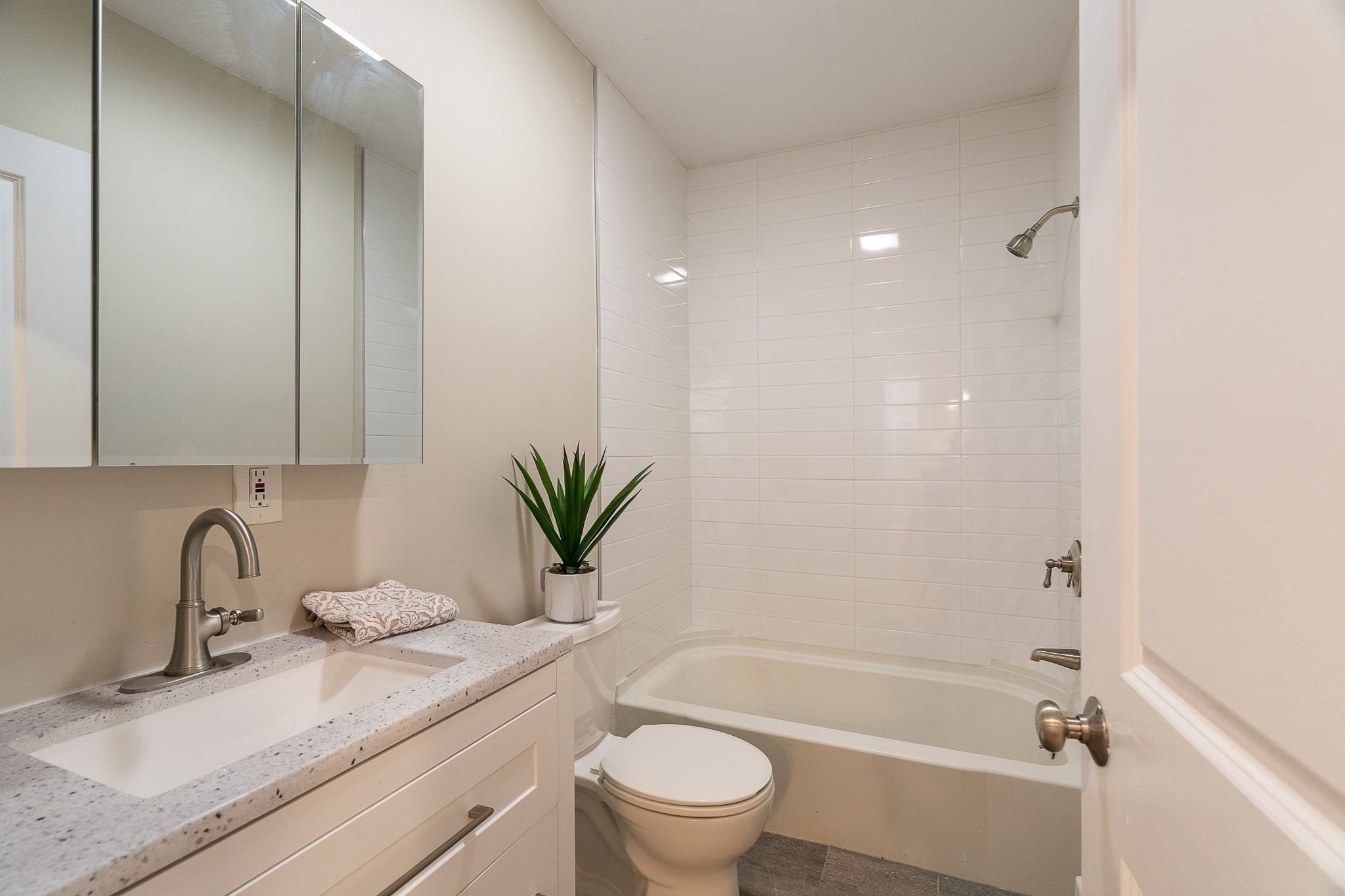 125 Princeton Street # 1 Property Photo 12