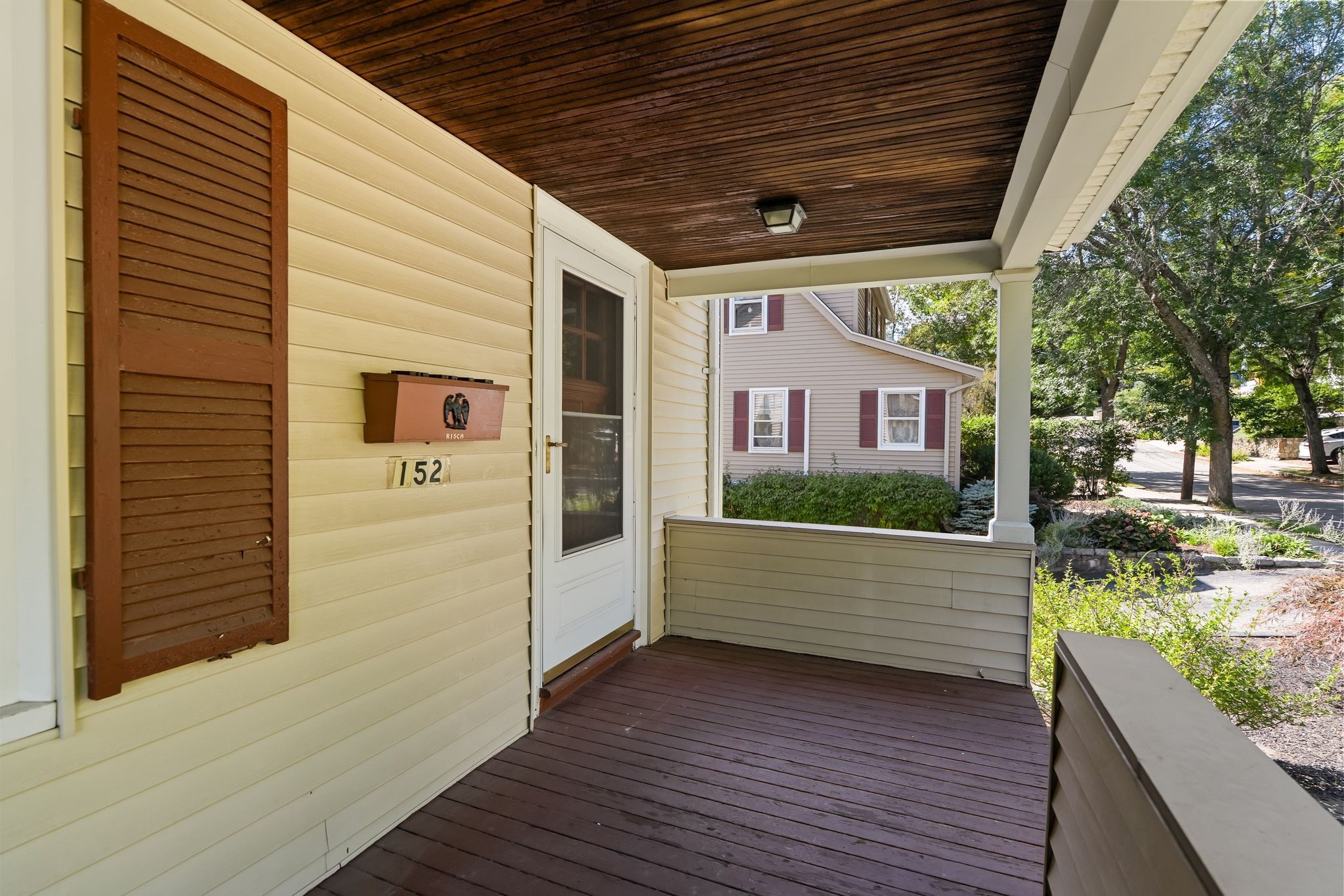 152 Mount Vernon St Property Photo 5