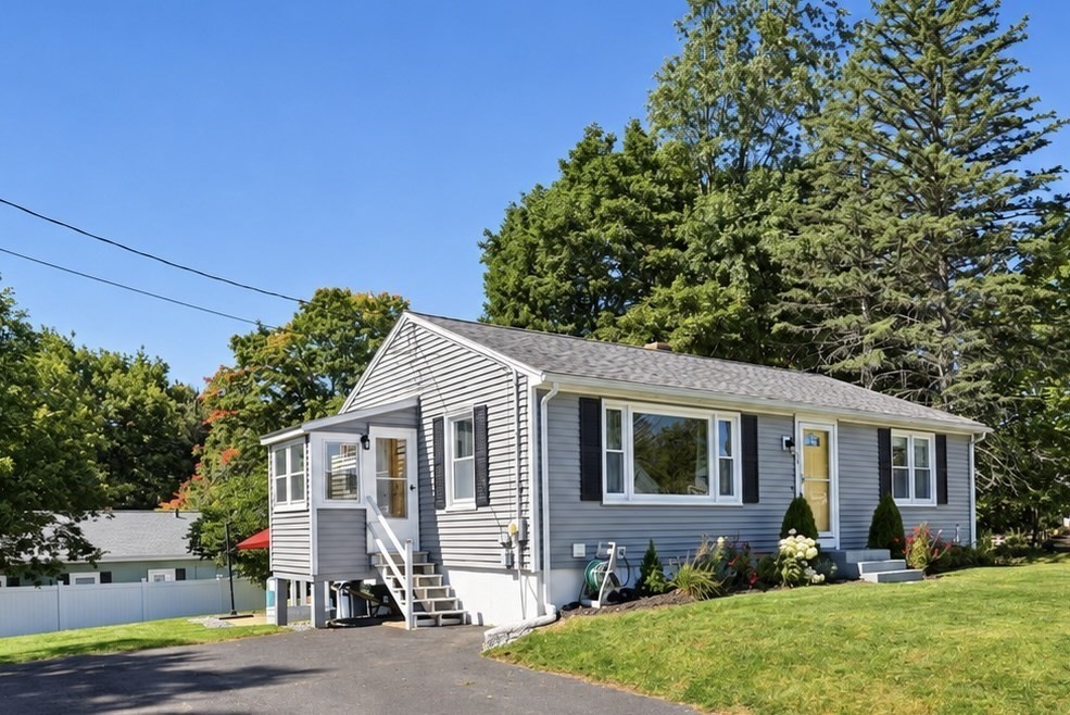 18 Longview St. Property Photo 1