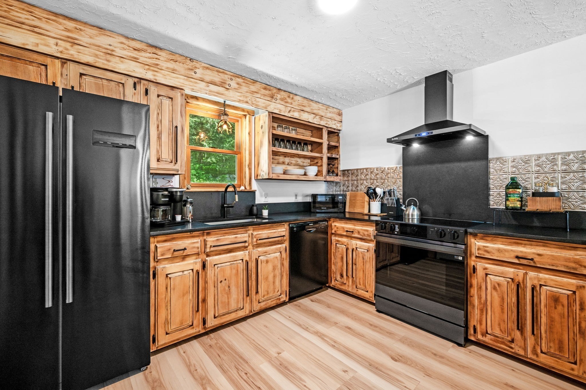 6 River Rd Property Photo 6