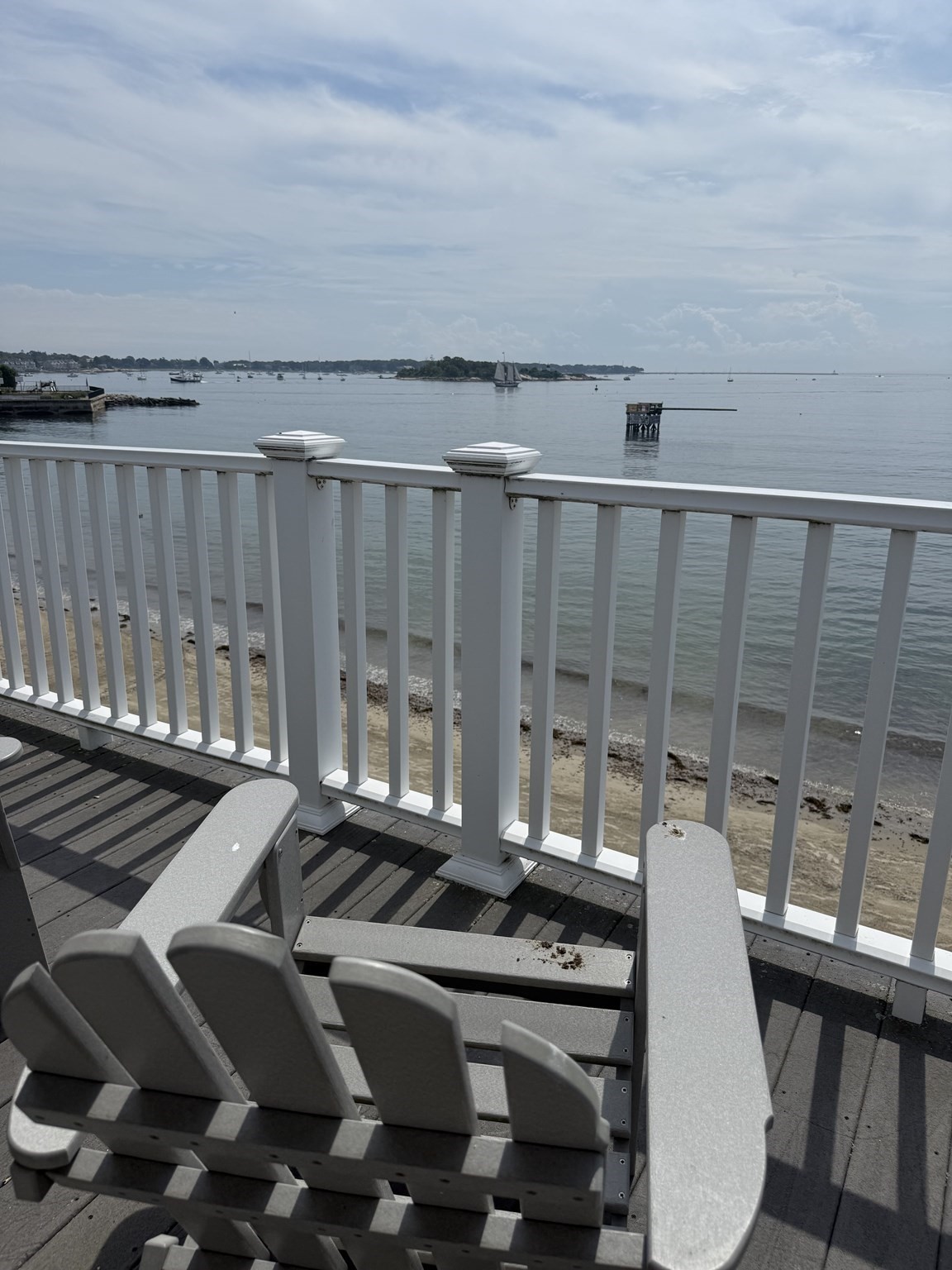 15 Beach Street Ct Property Photo 3
