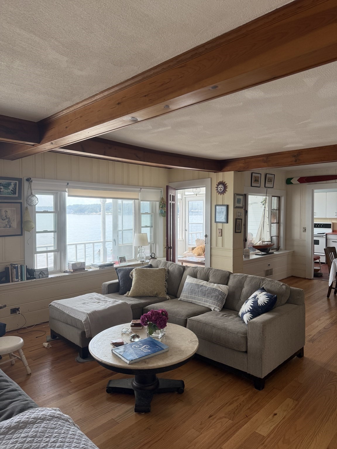 15 Beach Street Ct Property Photo 8