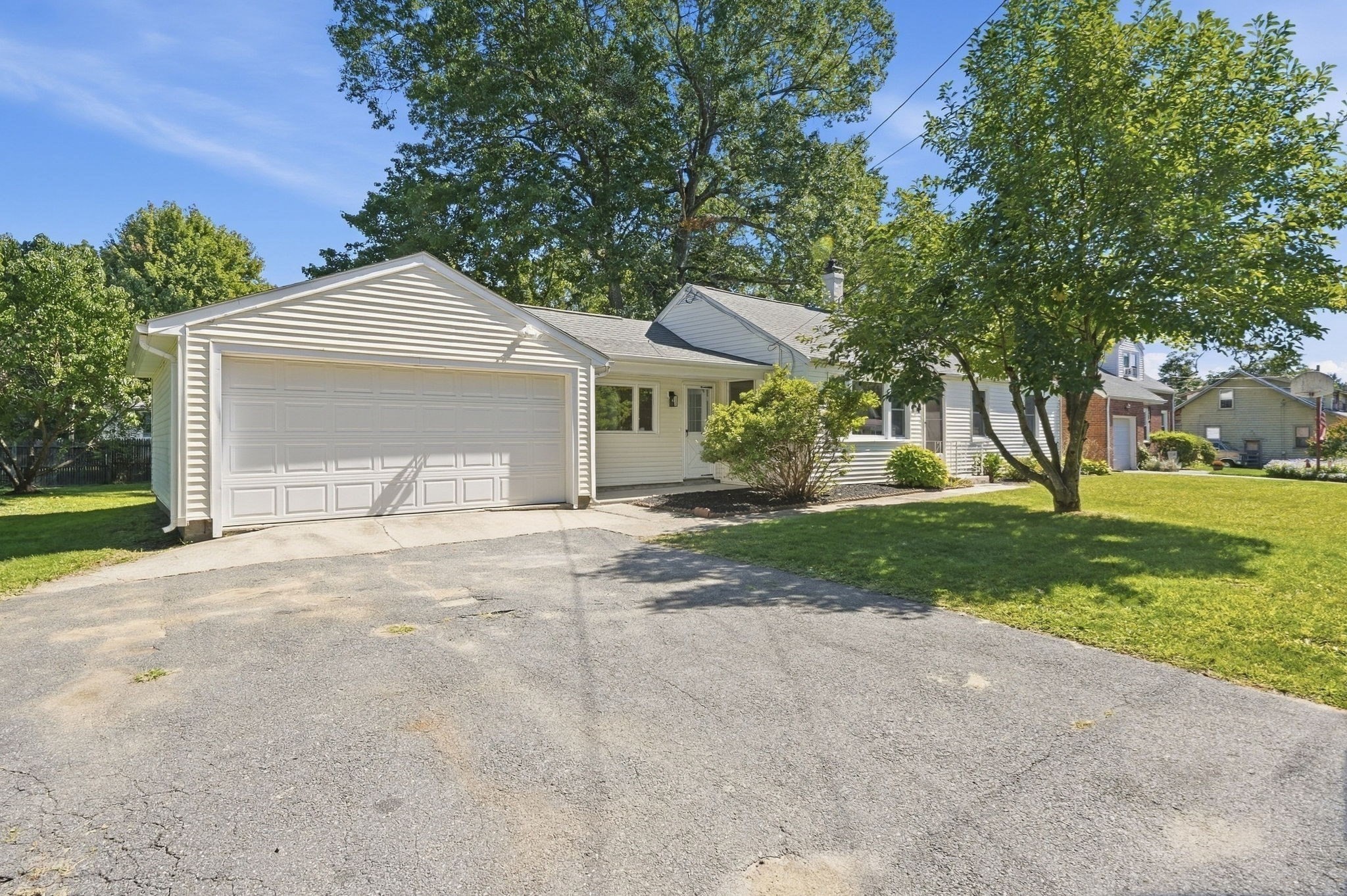 145 Gates Ave Property Photo 2