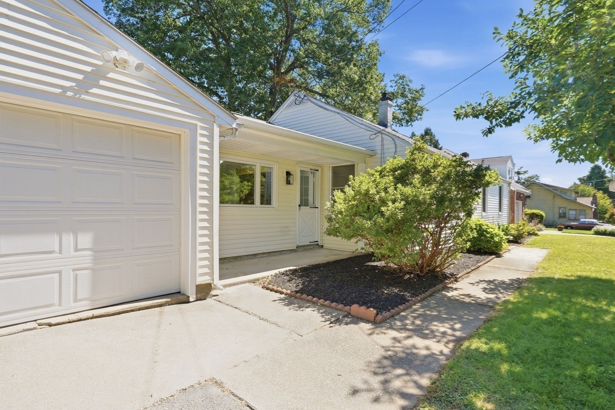 145 Gates Ave Property Photo 36