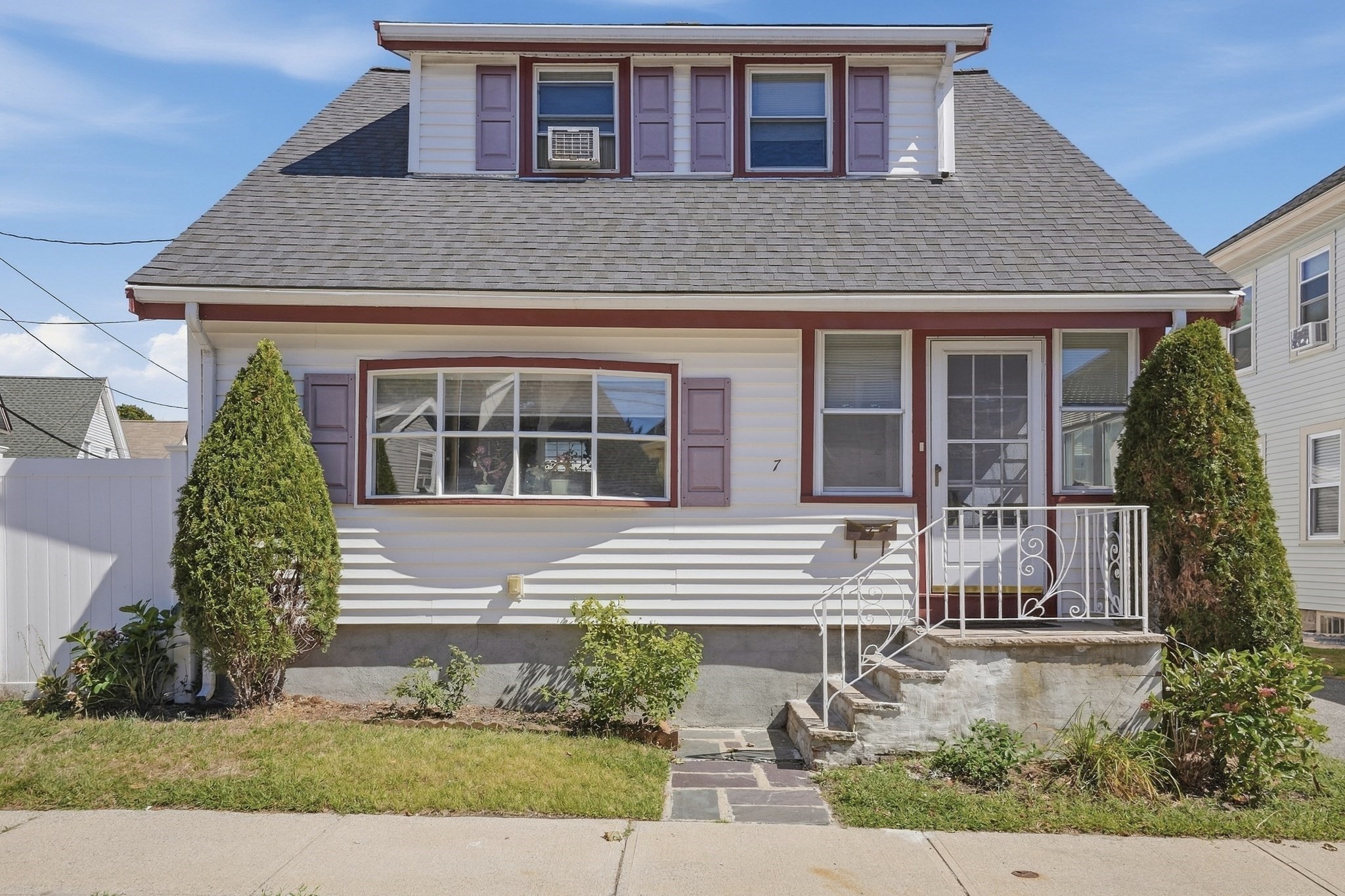 7 Geneva Avenue Property Photo 1