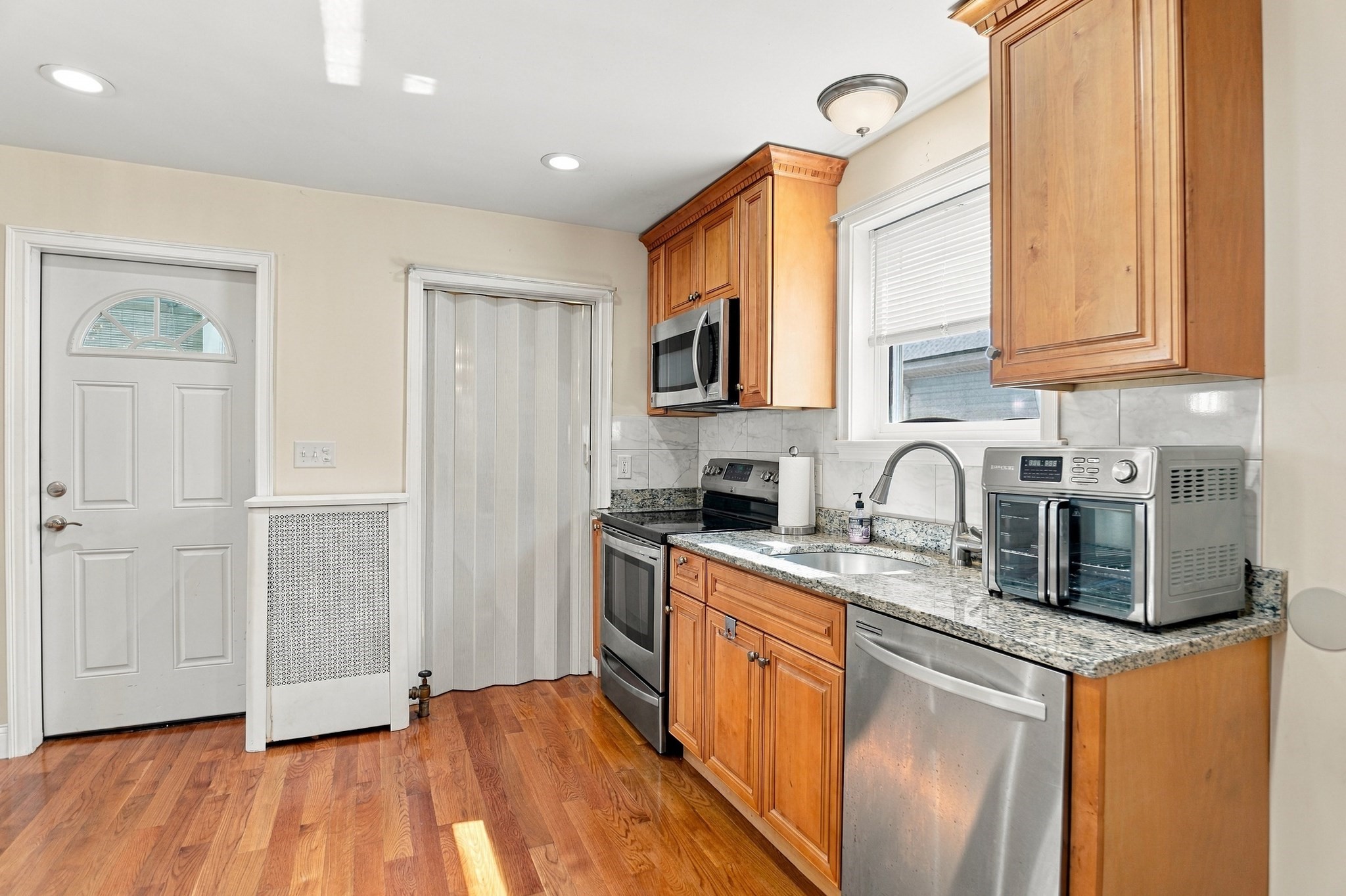 7 Geneva Avenue Property Photo 12