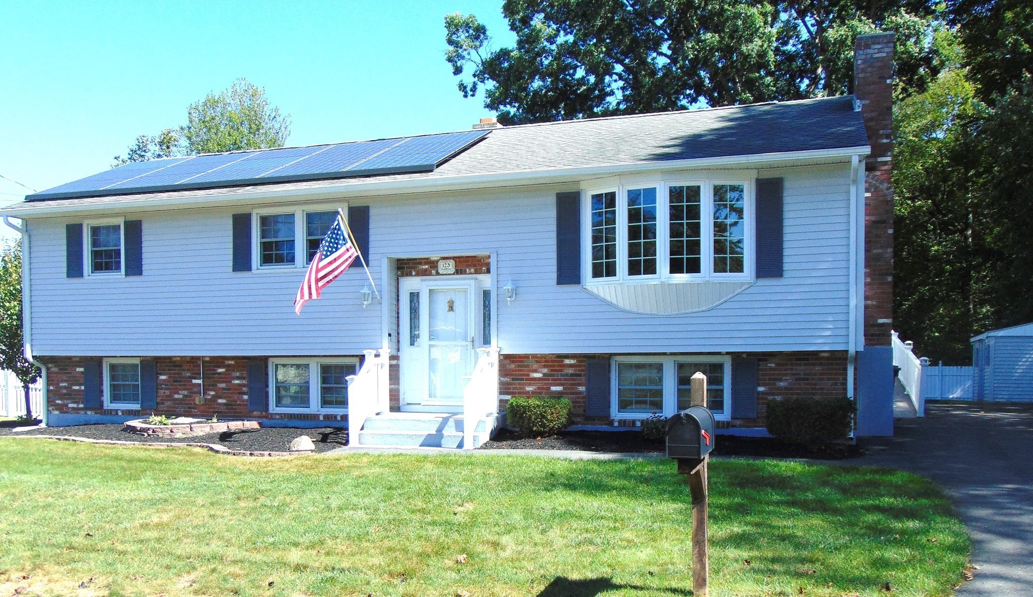 123 Eva Drive Property Photo 1