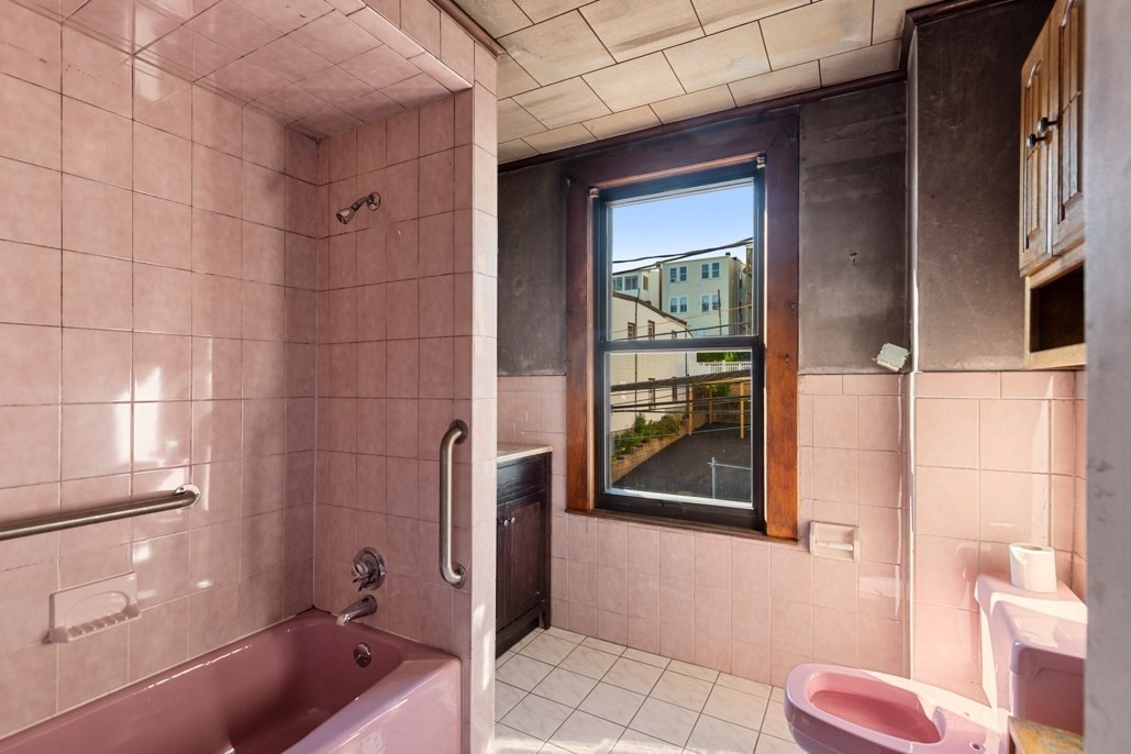 150 Falcon St Property Photo 20