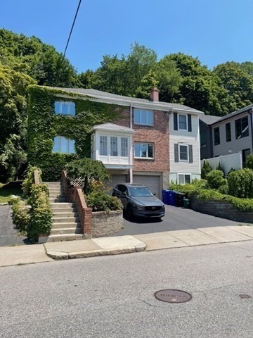 275 Tappan St Property Photo 1