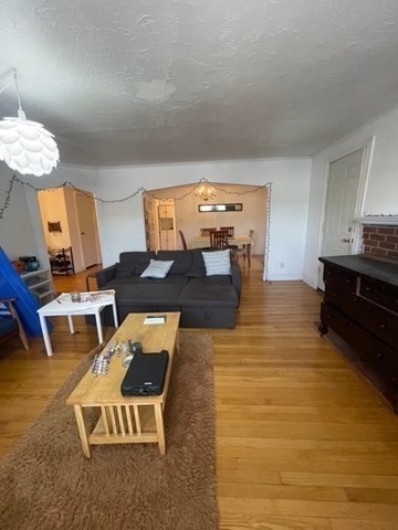 275 Tappan St Property Photo 3
