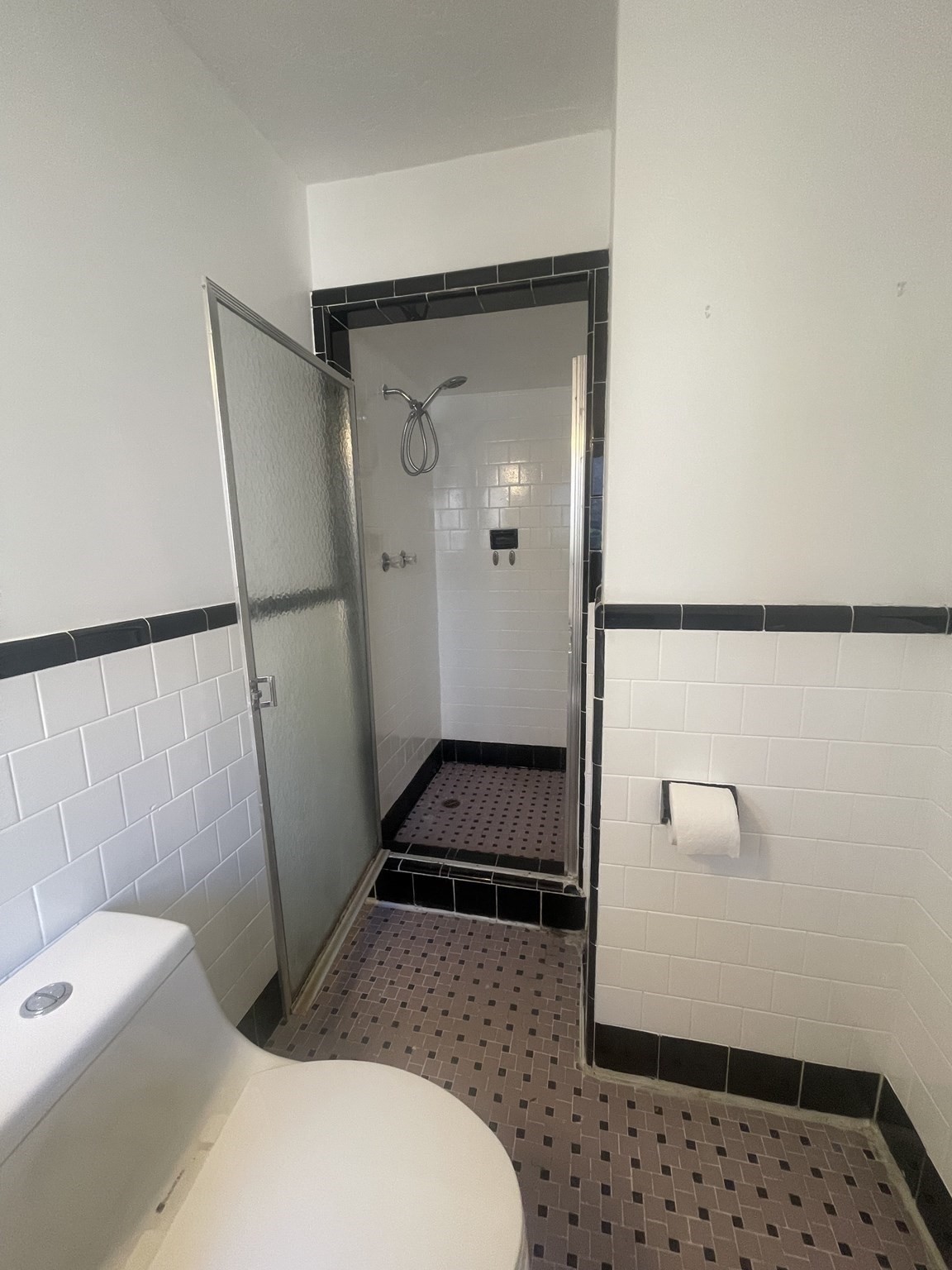 275 Tappan St Property Photo 14