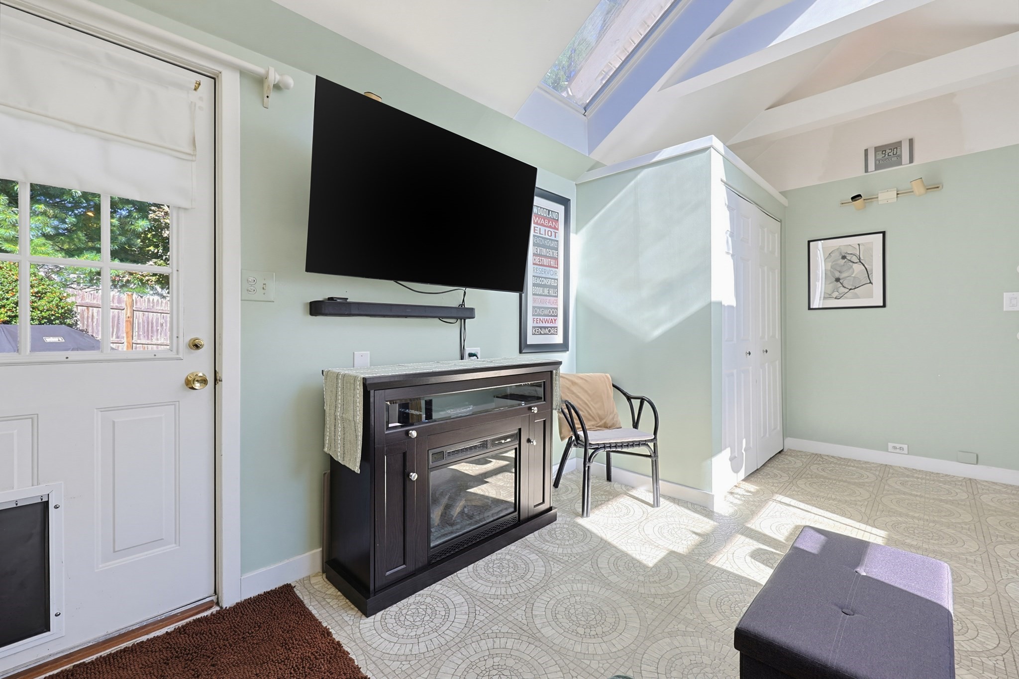 136 East Street Property Photo 7