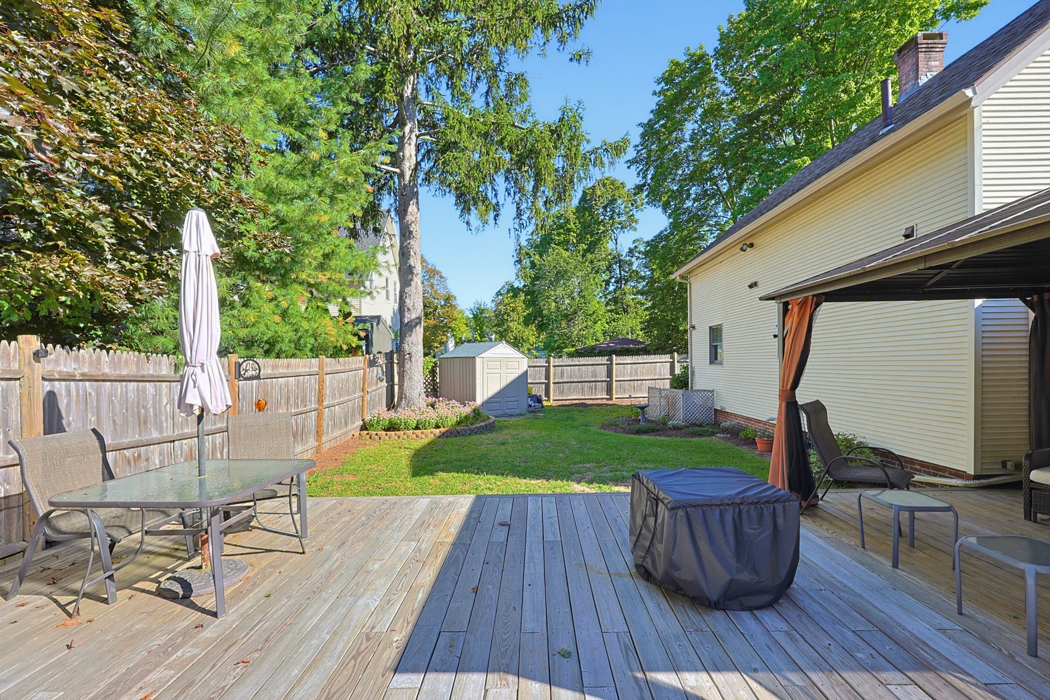136 East Street Property Photo 29