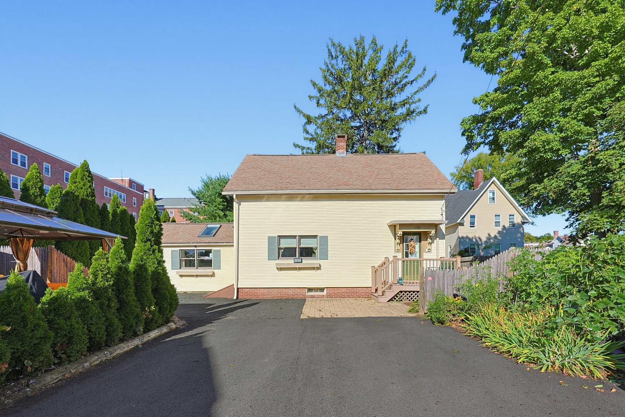 136 East Street Property Photo 36