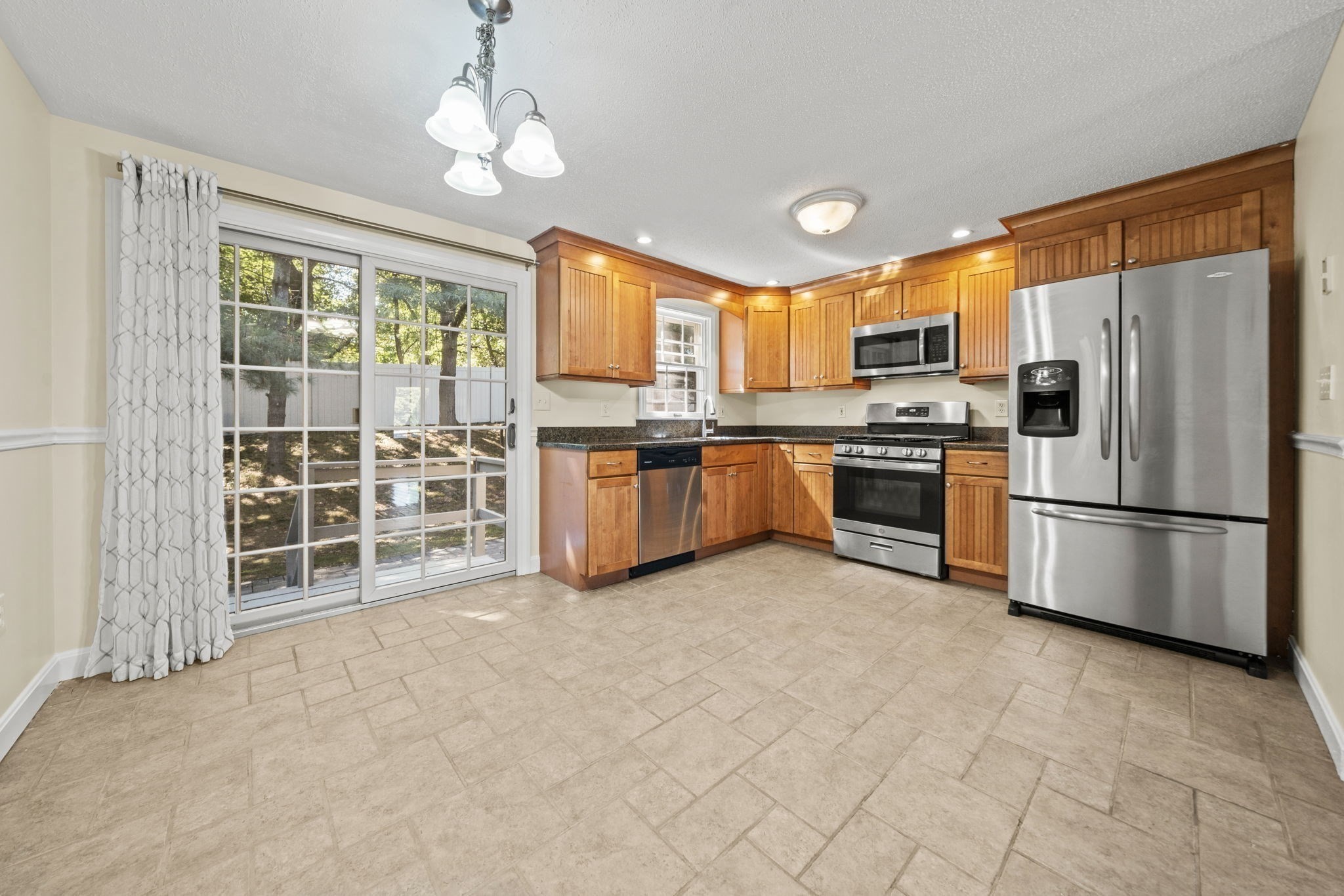 10 Oliver # C Property Photo 20