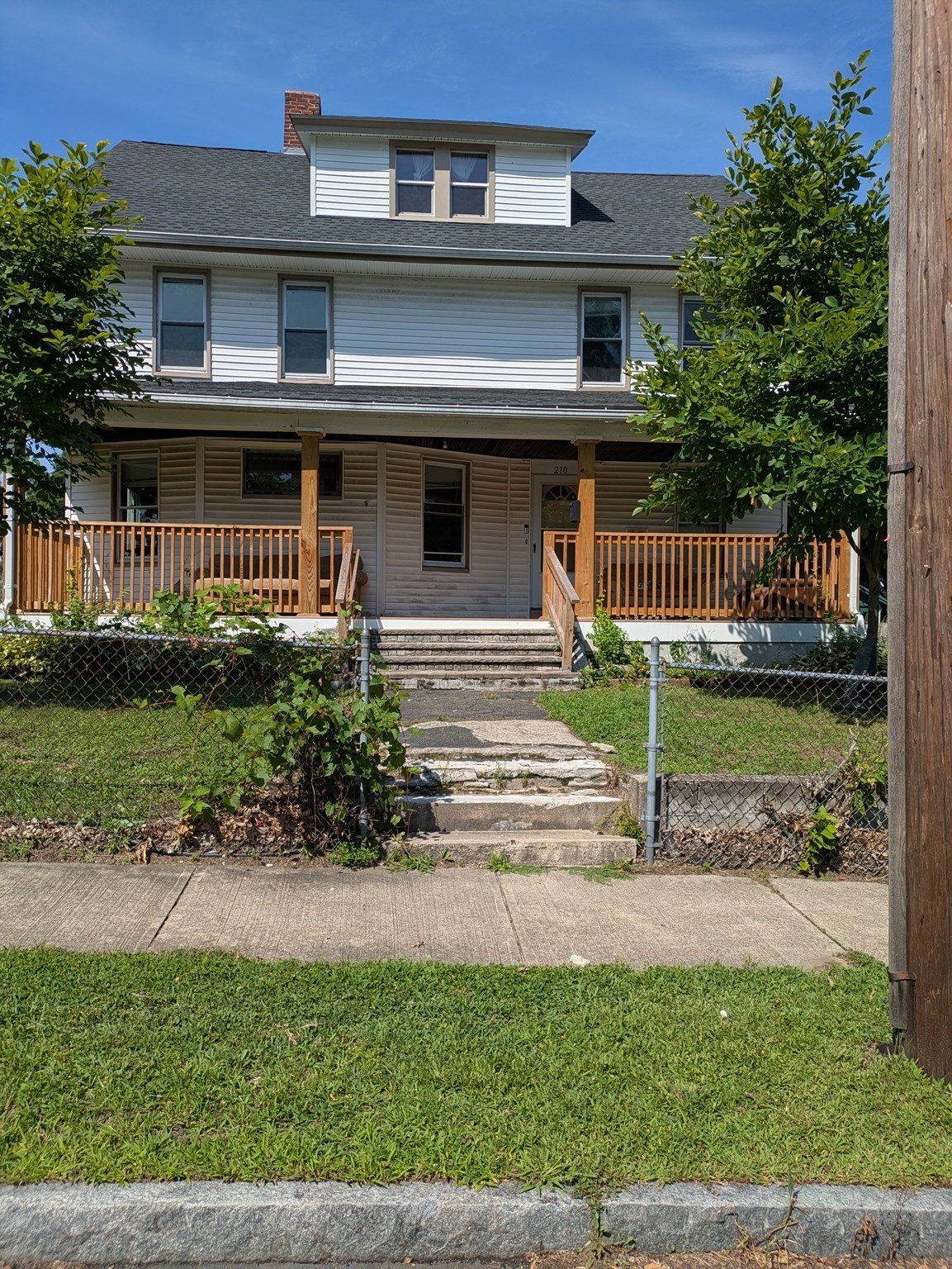 210 Albemarle St Property Photo 1