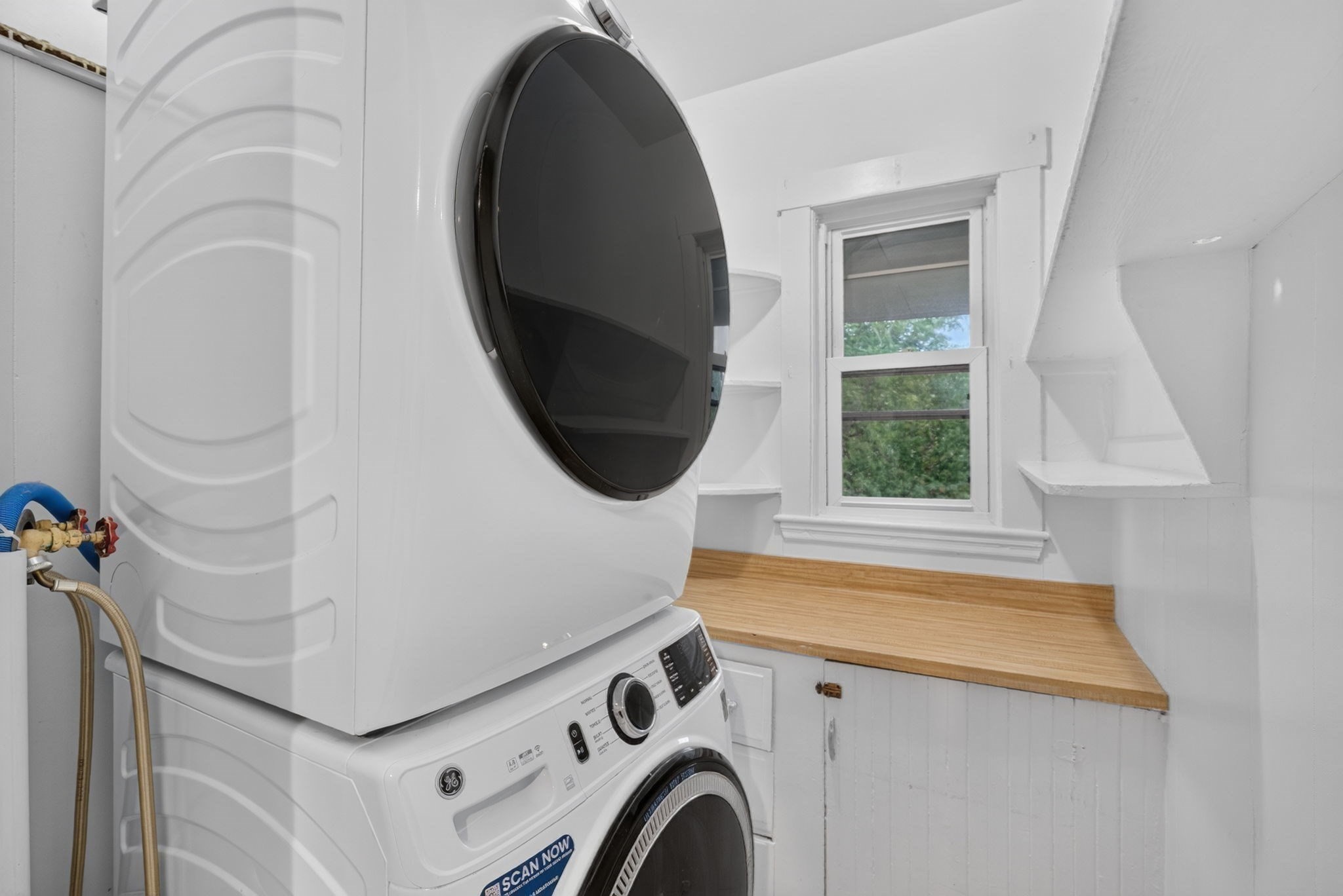 50 Lambert St. Property Photo 11