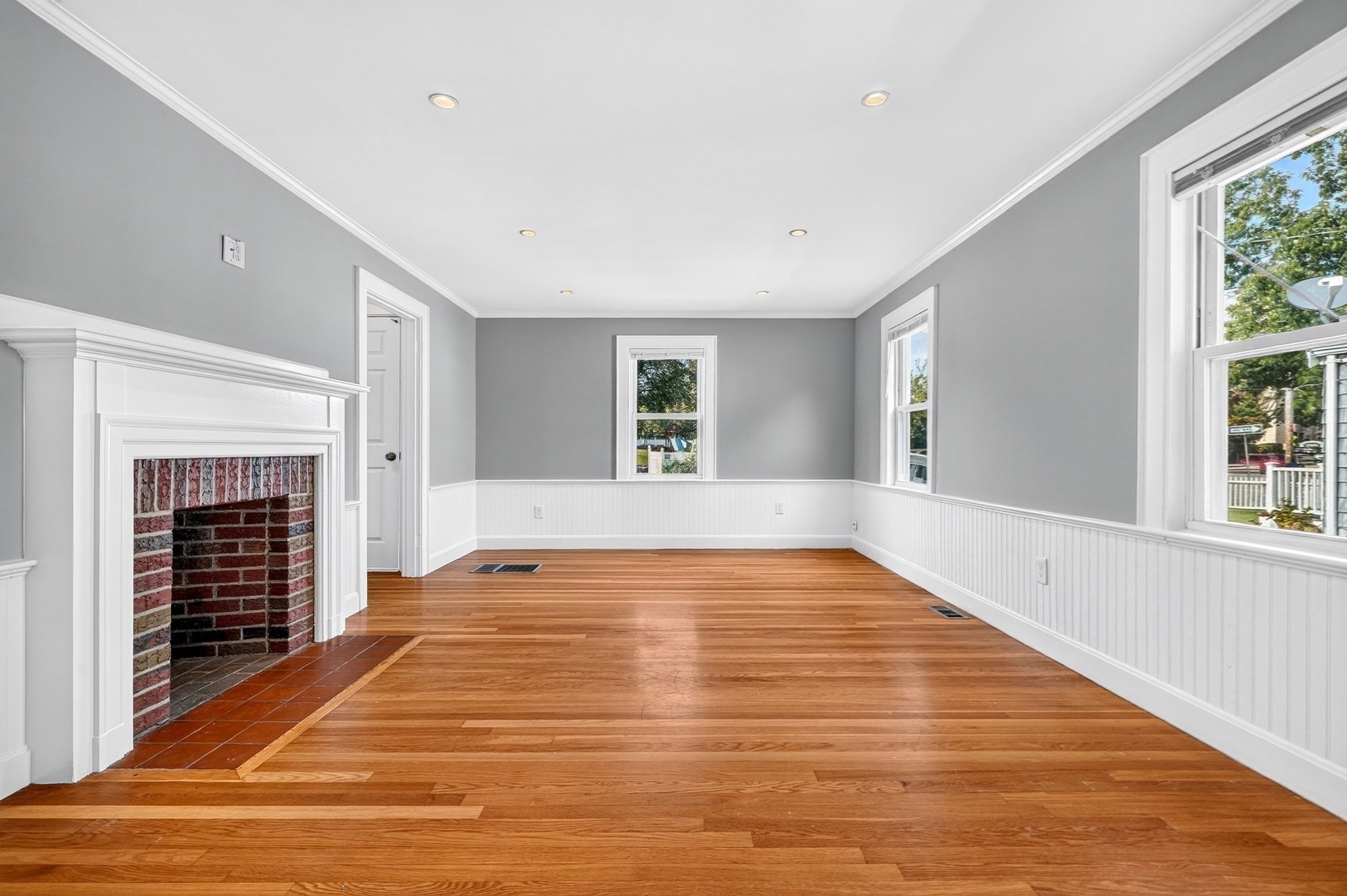 136 W Squantum St. Property Photo 3