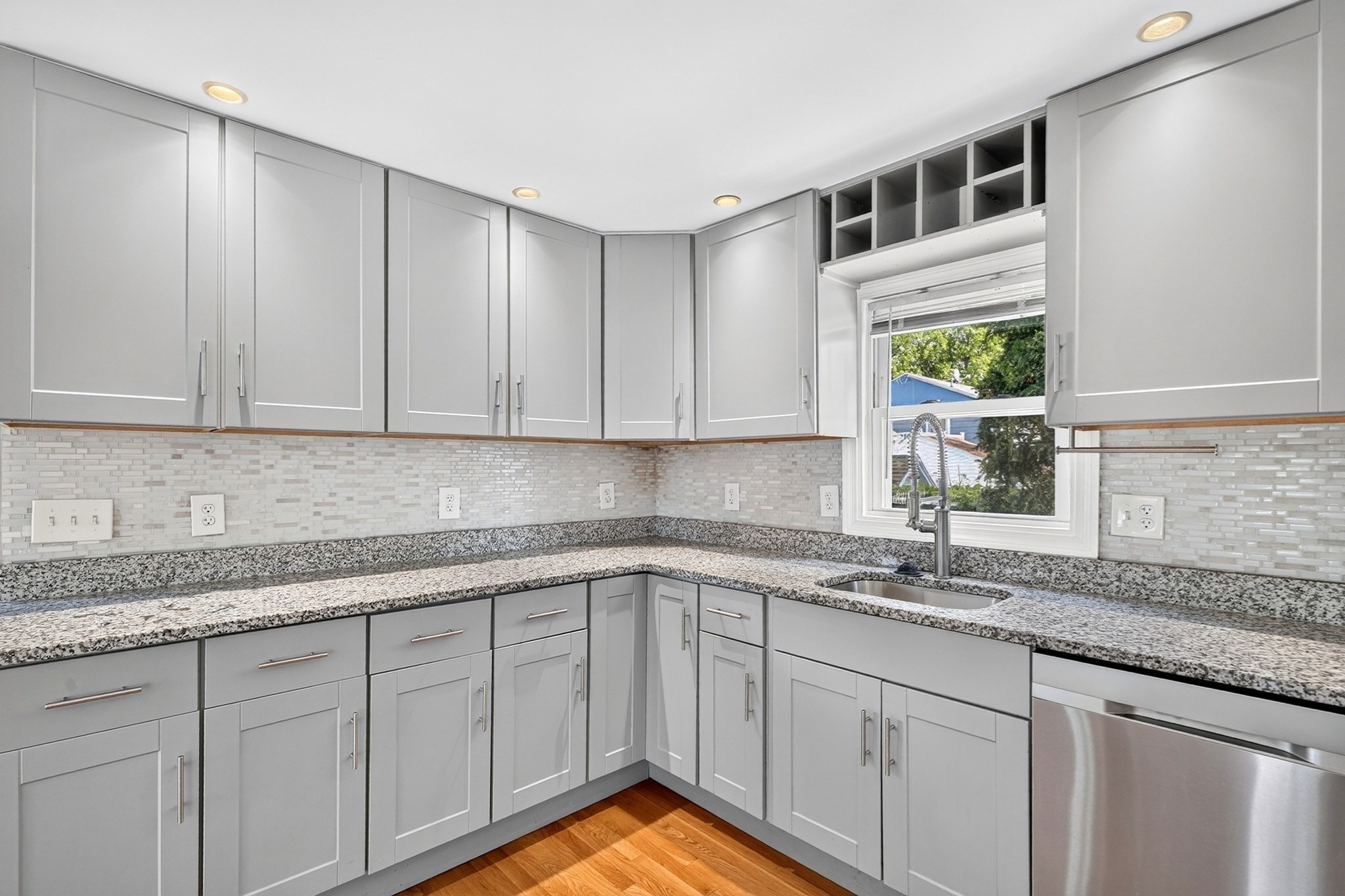 136 W Squantum St. Property Photo 6